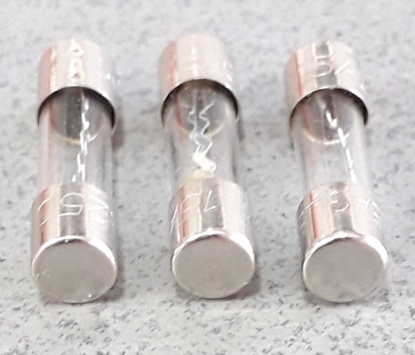 ฟิวส์แก้ว 15A 30มิล