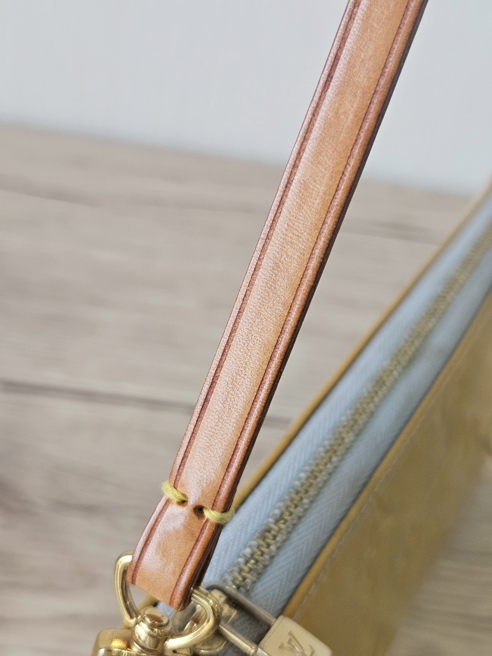 LV Lexington Pochette Monogram Vernis