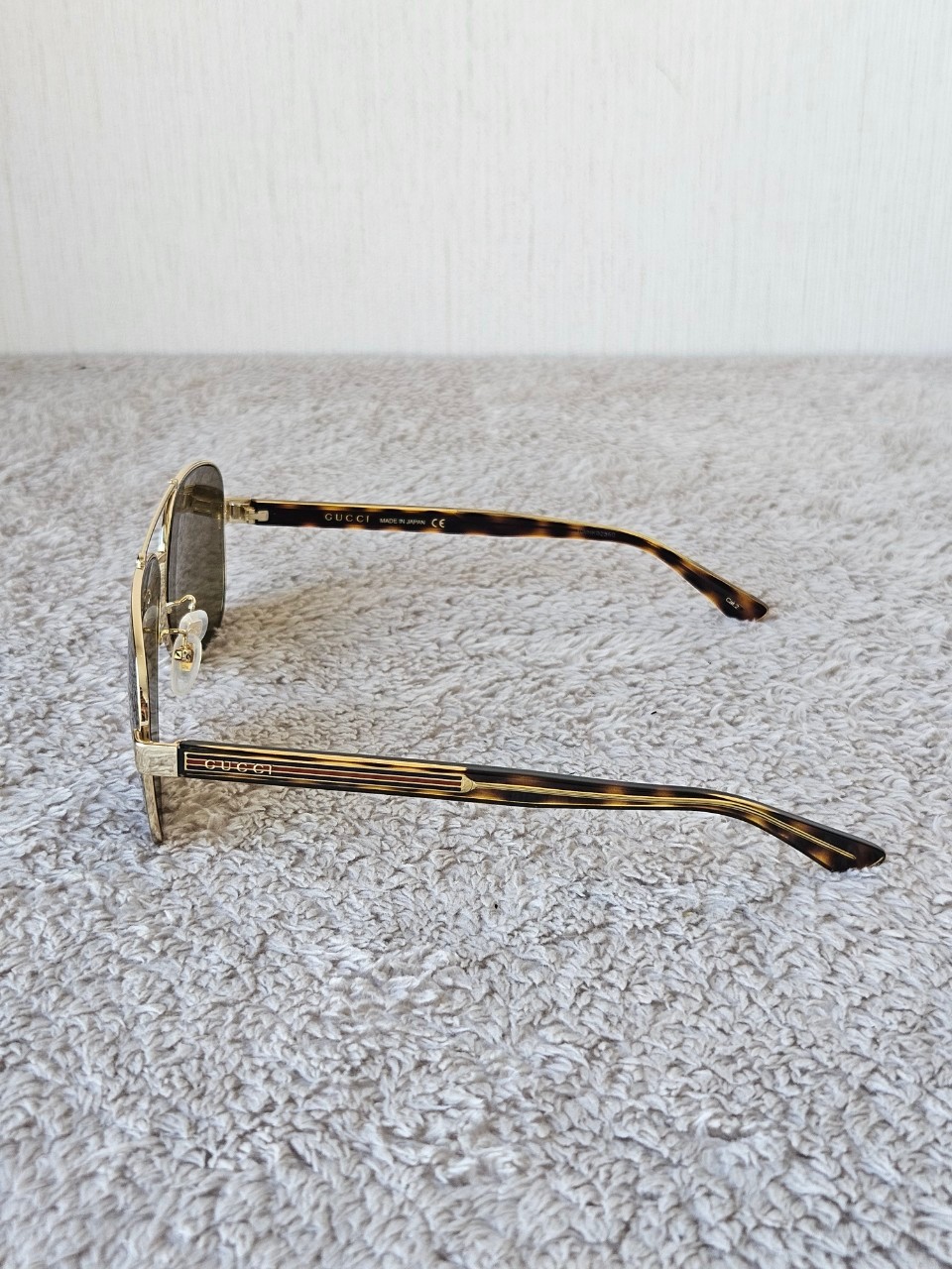 Gucci GG0528S Men's Aviator Sunglasses