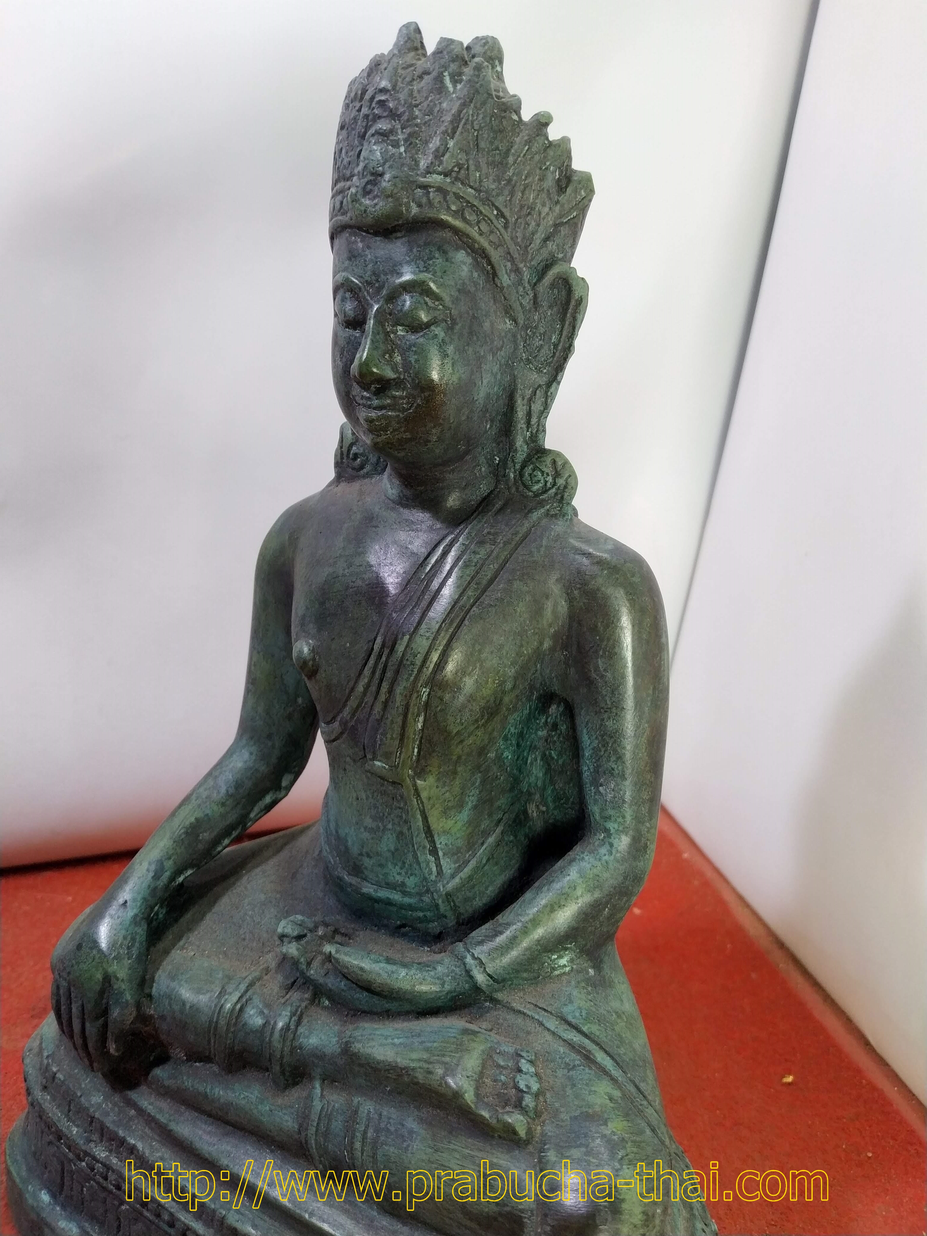 พระลพบุรีทรงเทริดขนนก หน้าตัก 5 นิ้ว เนื้อโลหะสำริด