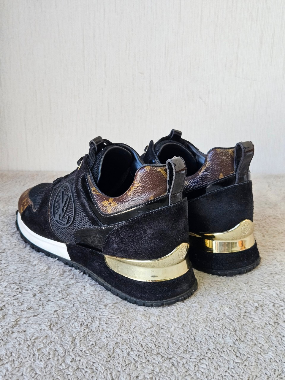 LV Run away Trainers Mono