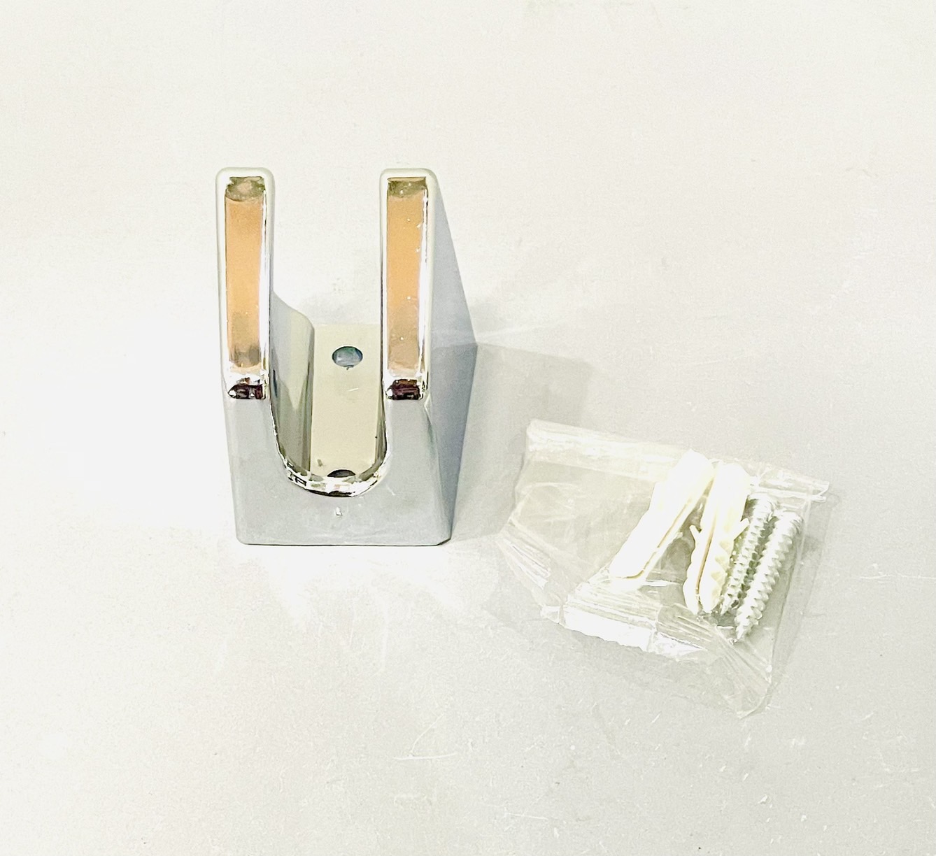 ขาแขวนสายฝักบัวปรับระดับ ชุบโครเมี่ยม STABLE