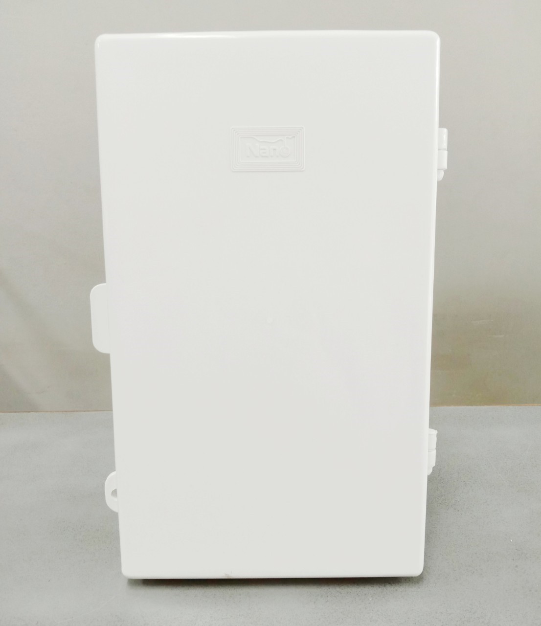 ตู้กันน้ำมีหลังคา นาโน