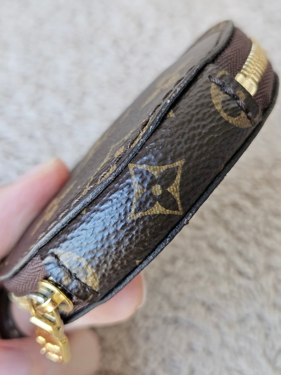 LV J02487 สายสะพายไหล่ Bandoulière สีดำ
