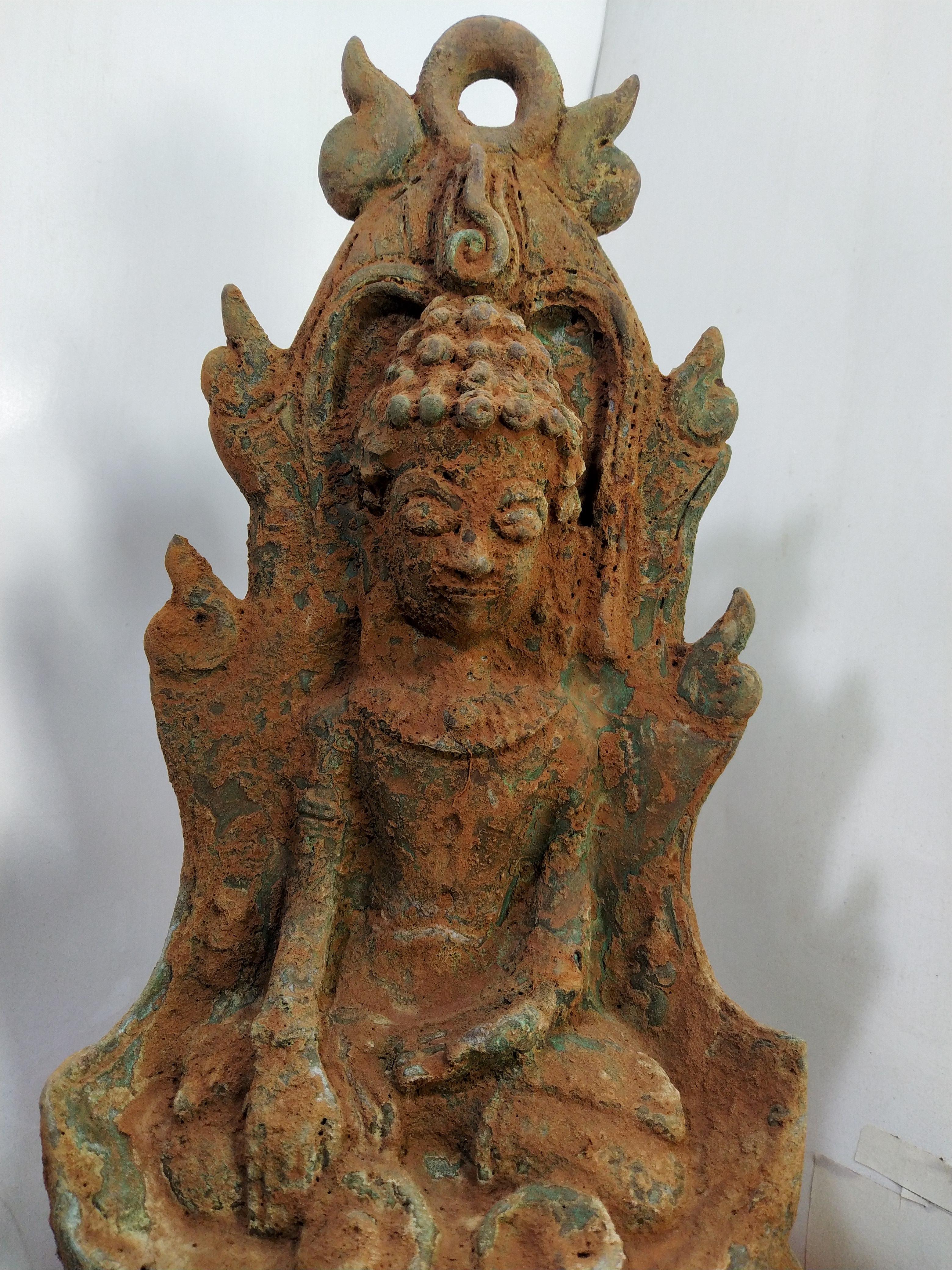 พระเชียงรุ้ง นั่งซุ้มฐานสูง เนื้อสำริด สภาพเก่า