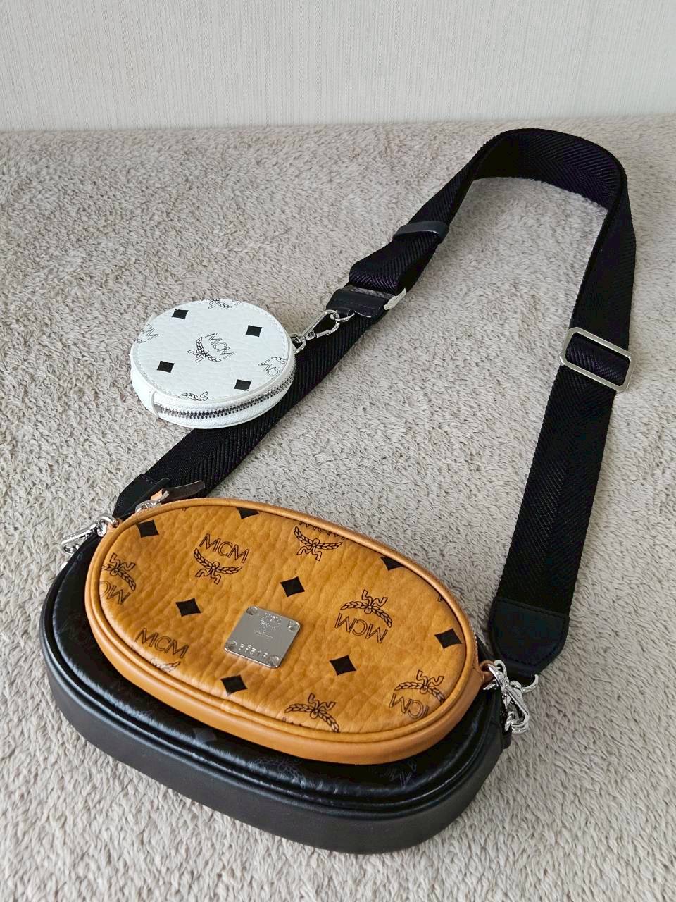 MCM Essential Pouch Orginal Black White