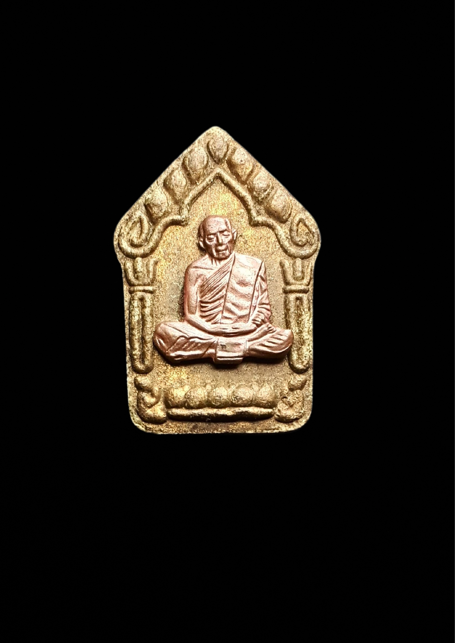 พระขุนแผนผงพรายกุมาร หลวงปู่ทิม (หน้ากากทองแดง) วัดละหารไร่ อ.บ้านค่าย จ.ระยอง