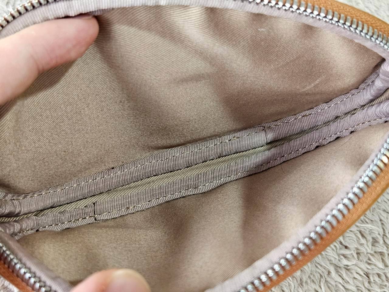 MCM Essential Pouch Orginal Black White