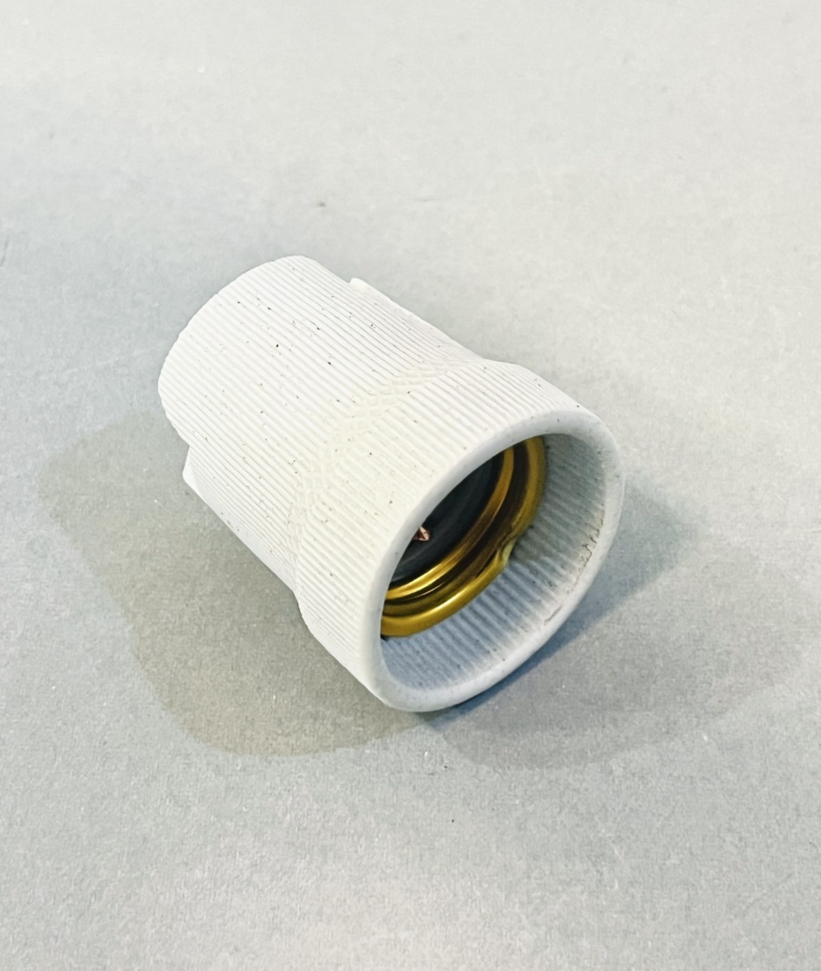 ขั้วเกลียวกระเบื้อง E27