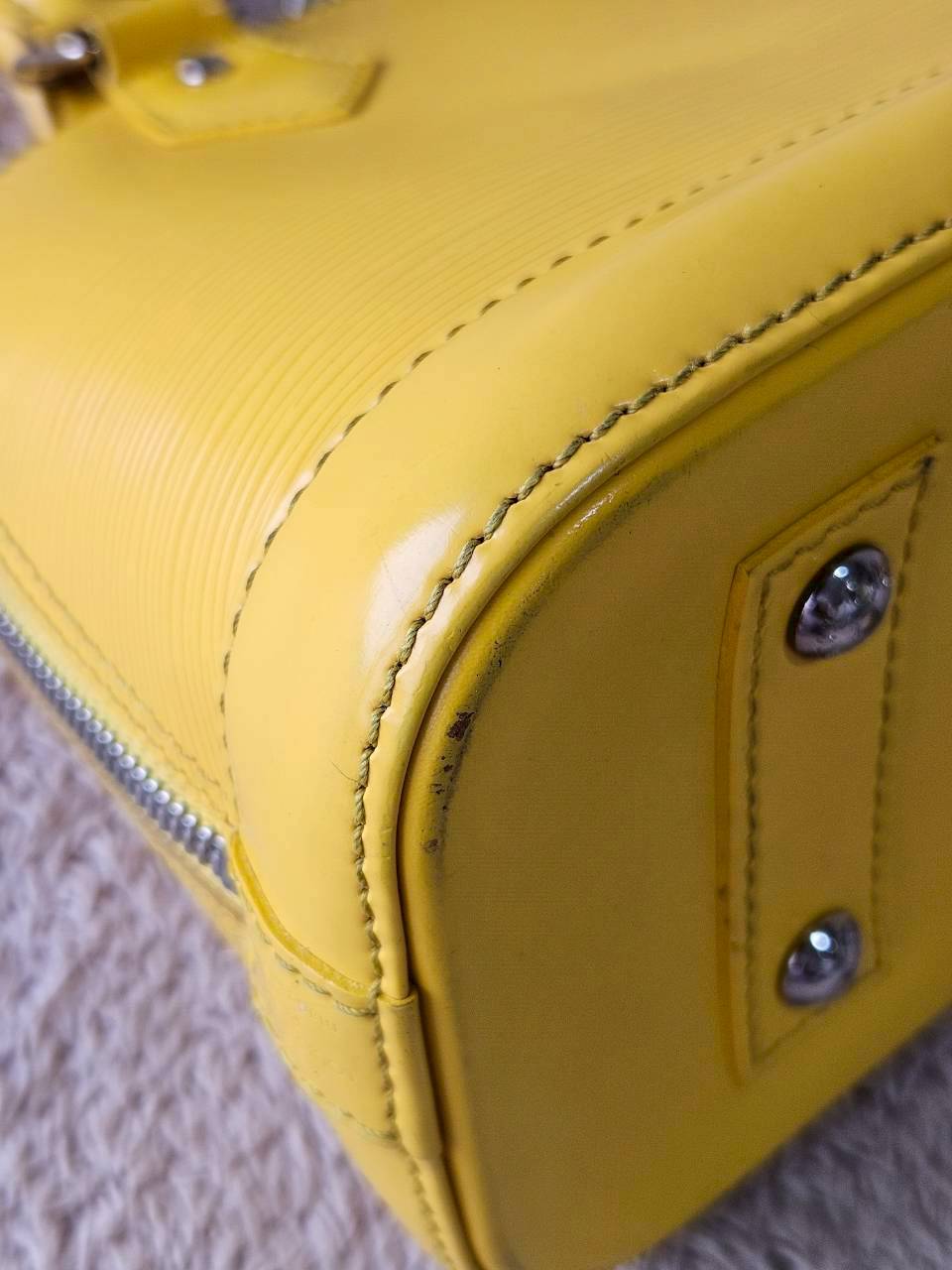 LV Alma BB EPI สีเหลือง