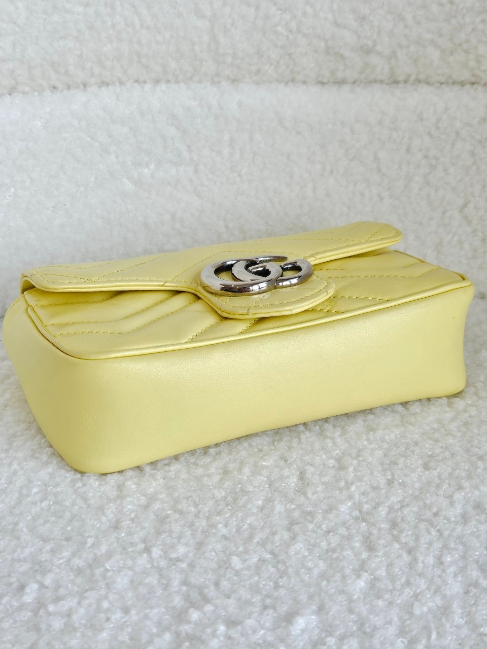 Gucci Marmont Super Mini สีเหลือง