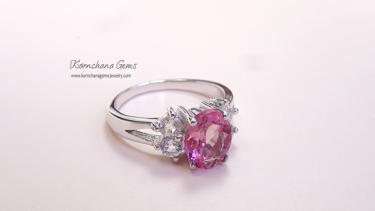 แหวนพิงค์ทัวร์มาลีน สีชมพู pastel ชมพูใสๆหวานเจี๊ยบ พลอยทรงไข่ แมทช์กับตัวเรือนสีพิงค์โกลด์ ลุคคุณหนูไฮโซมากกก พลอยเฉดชมพูขายดีมากค่ะ reorder กี่ครั้งก็หมด