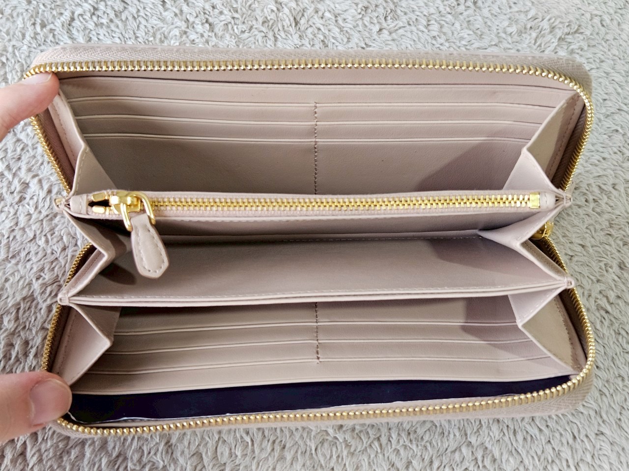 Prada 1ML506 Zippy สีนู๊ด