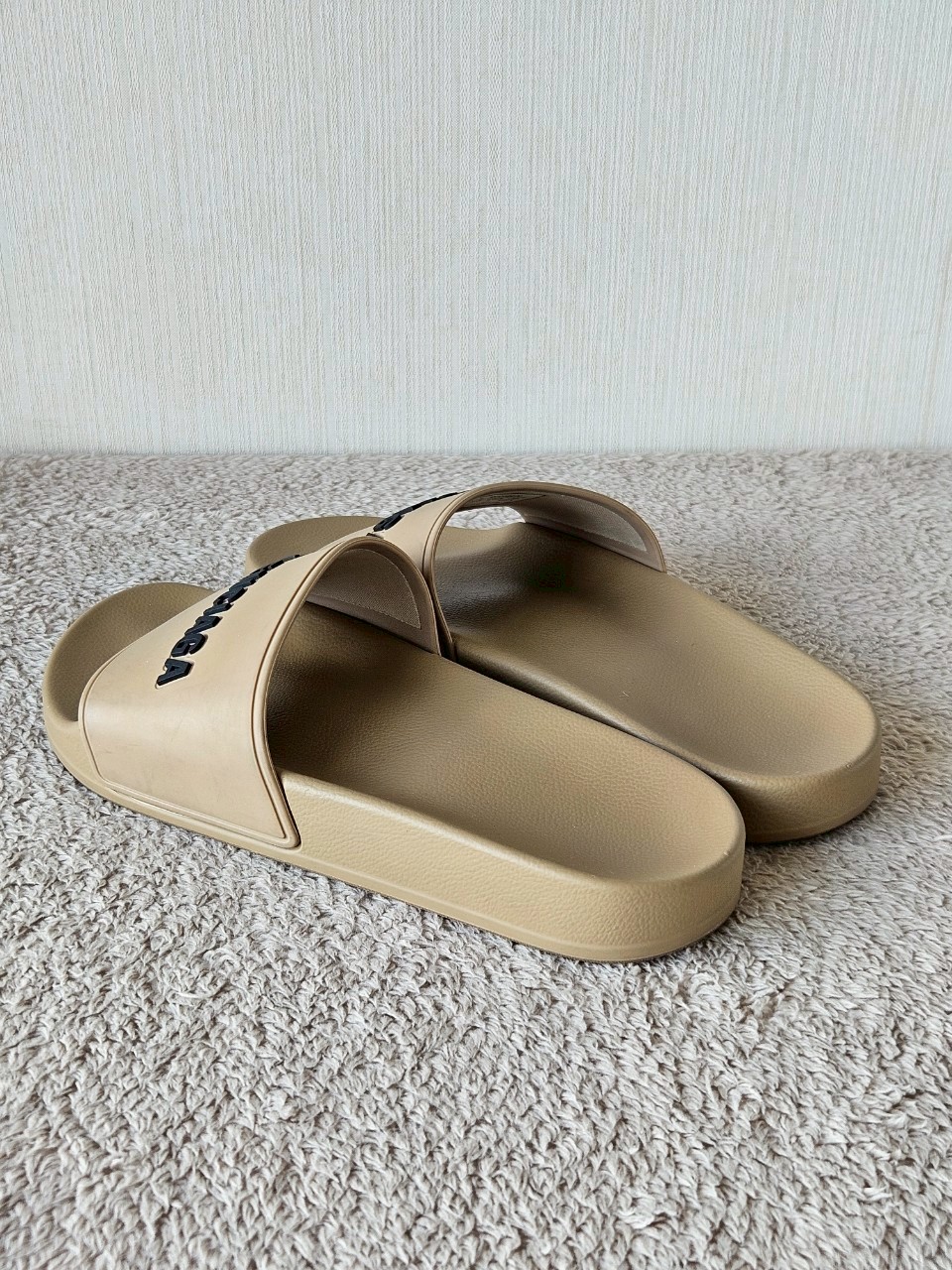 Balenciaga Pool Slides With Logo สีน้ำตาล