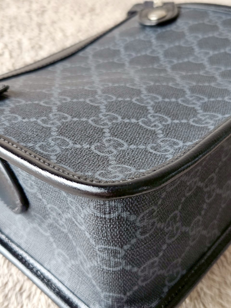 Gucci 674164 Messenger Bag With Interlocking G