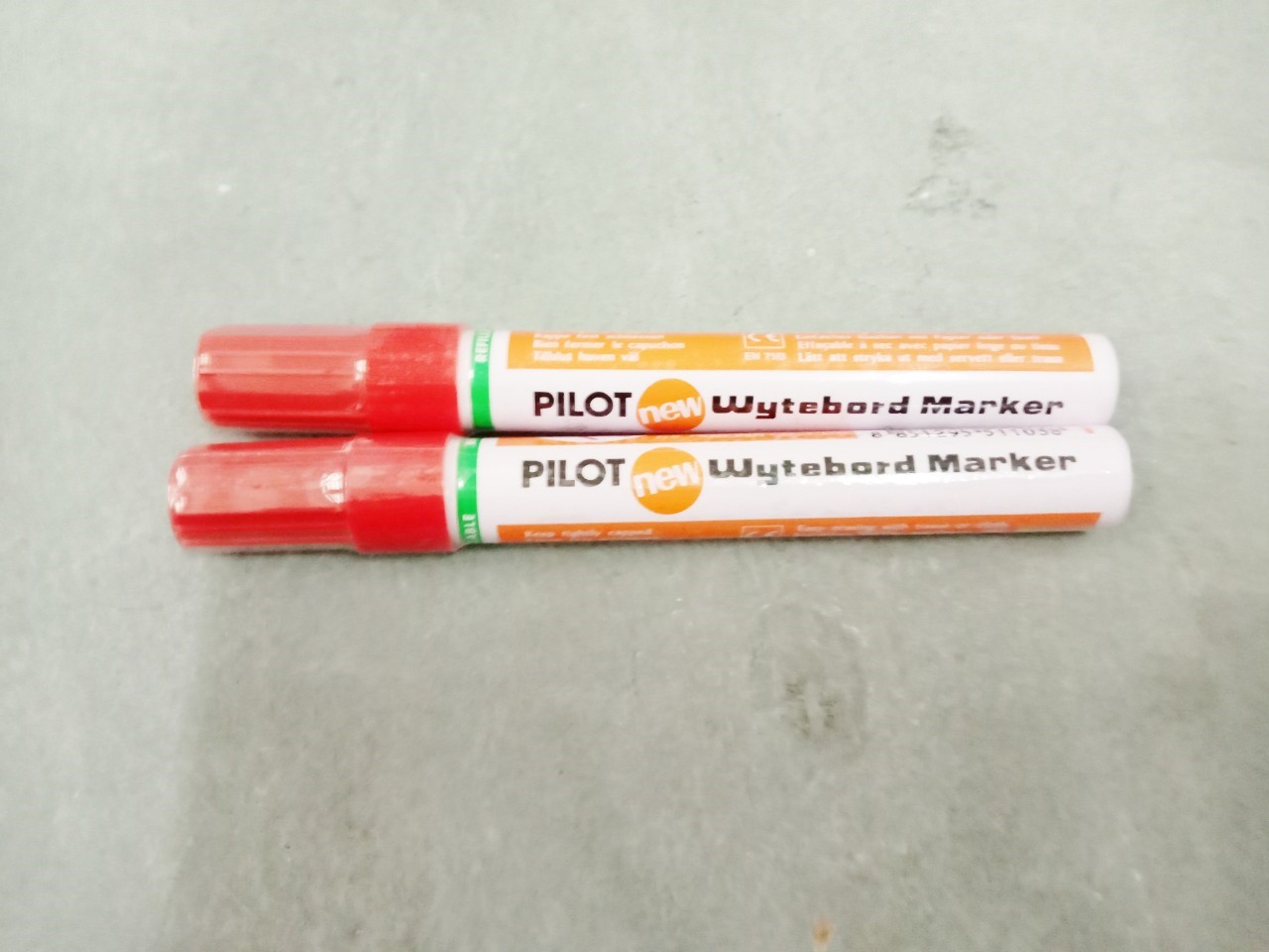 ปากกาไวท์บอร์ท ตราม้า แดง