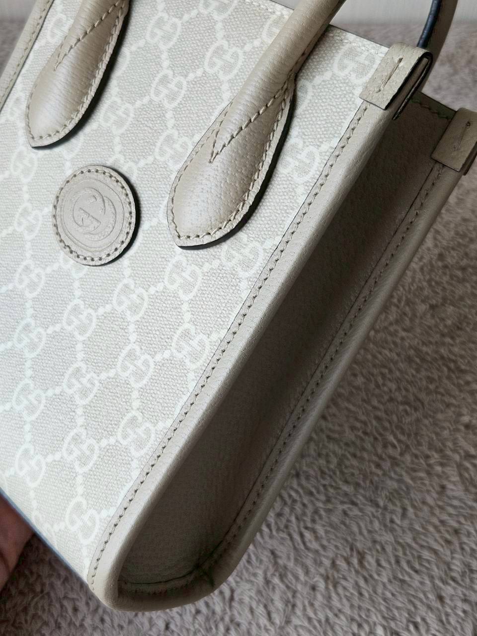 Gucci Mini Tote Interlocking Beige