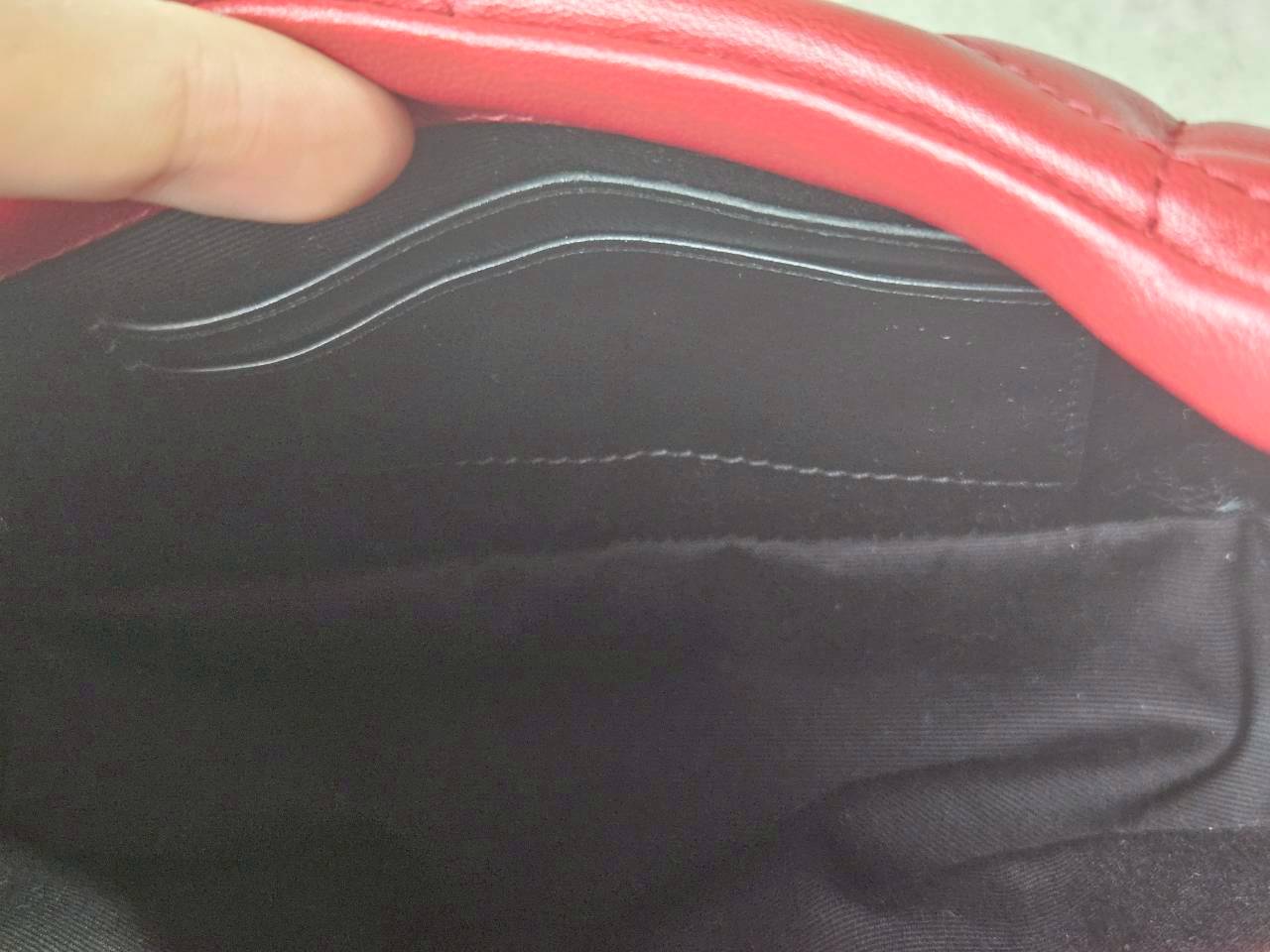 YSL Toy Puffer Mini Bag สีแดง