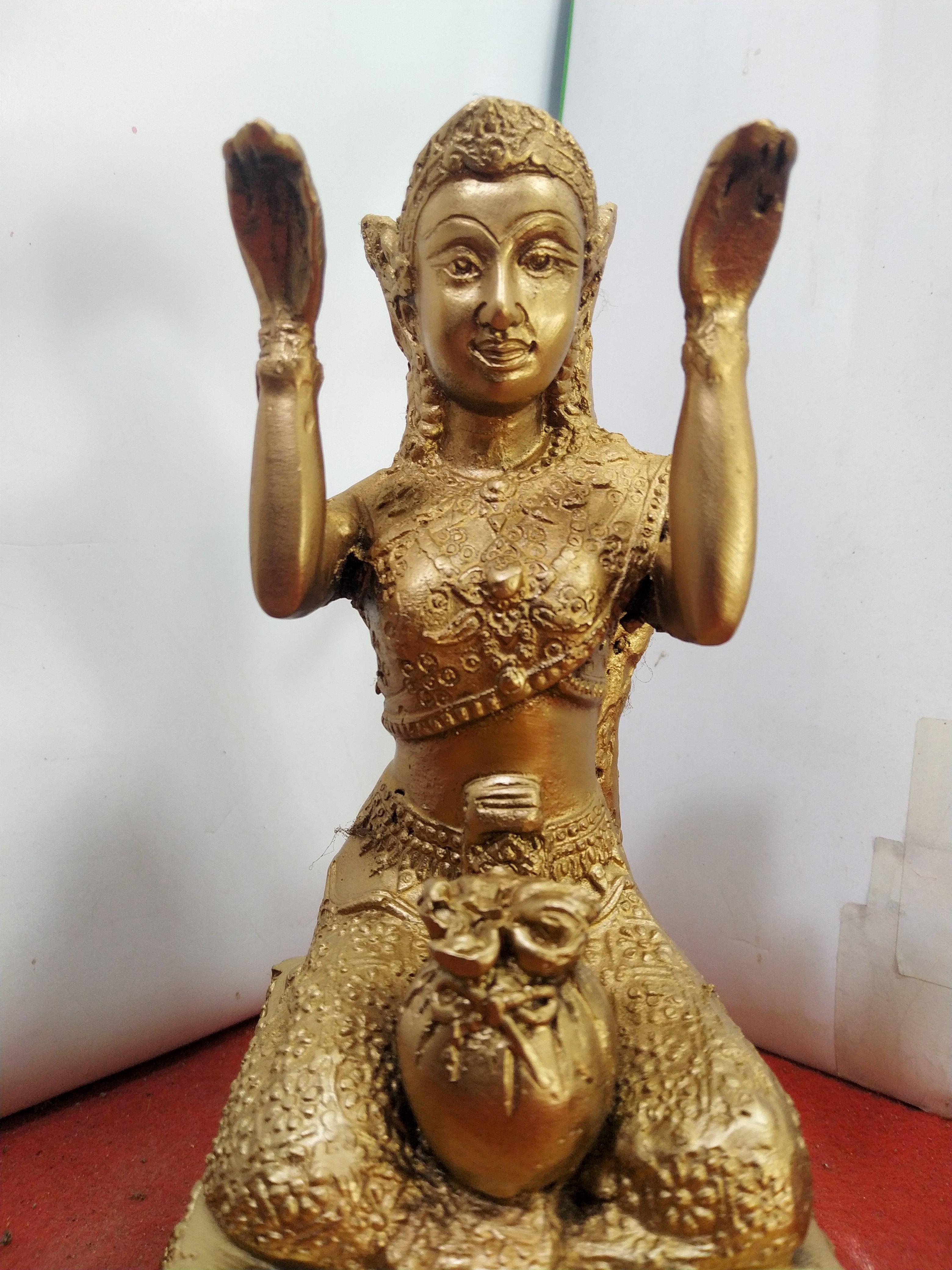 พระแม่นางกวัก กวักสองมือ ผิวพ่นทรายสอง