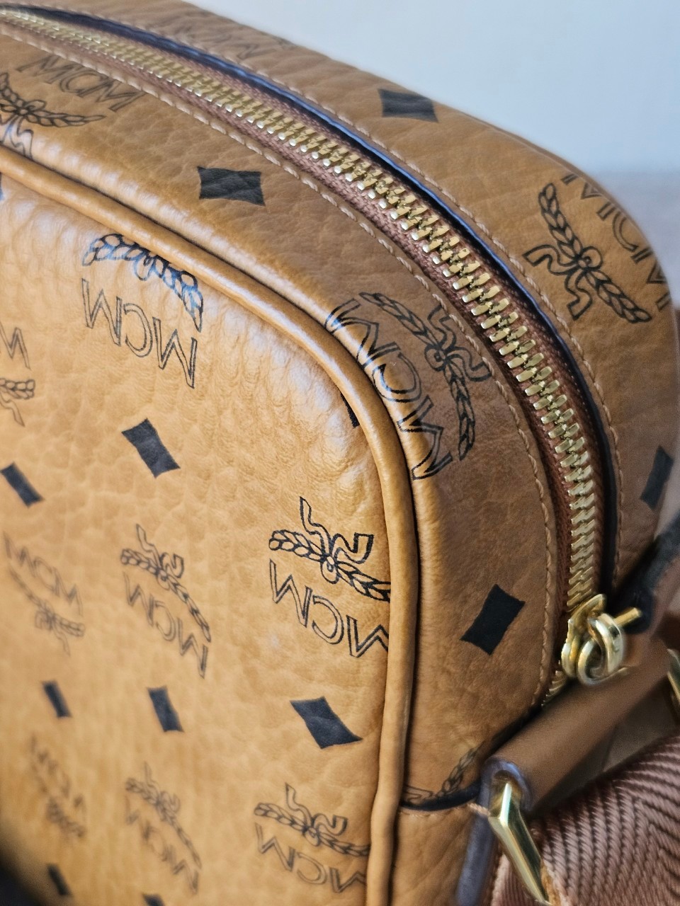 MCM Crossbody Mini Conyac