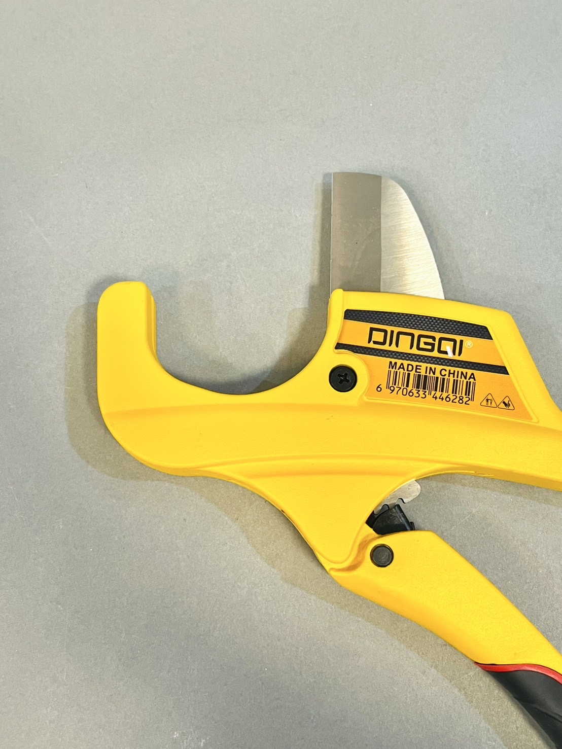กรรไกรตัดท่อ พีวีซี 63มิล DingQi