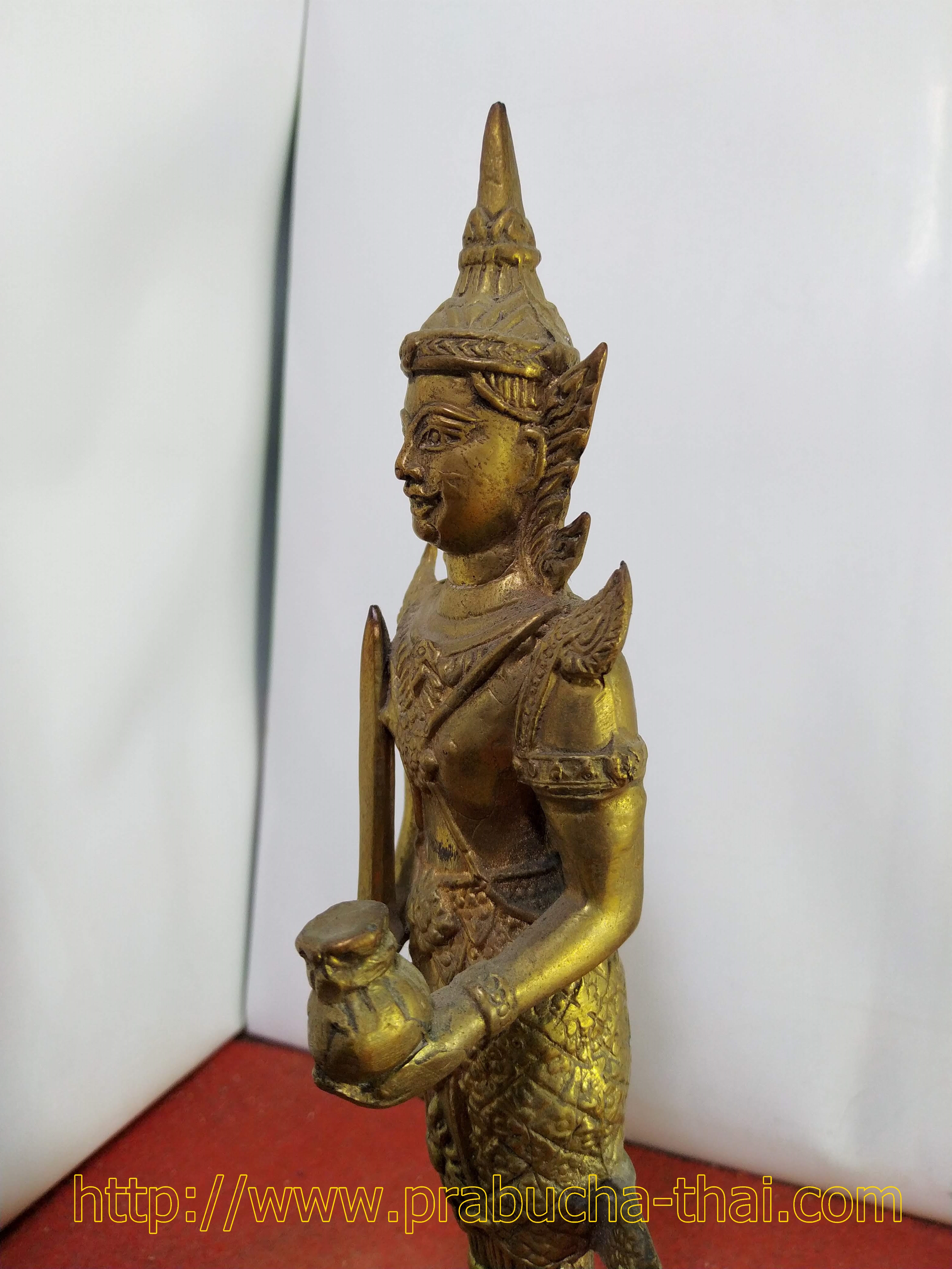 พระภูมิชัยมงคล เนื้อทองเหลือง สูง 9 นิ้ว
