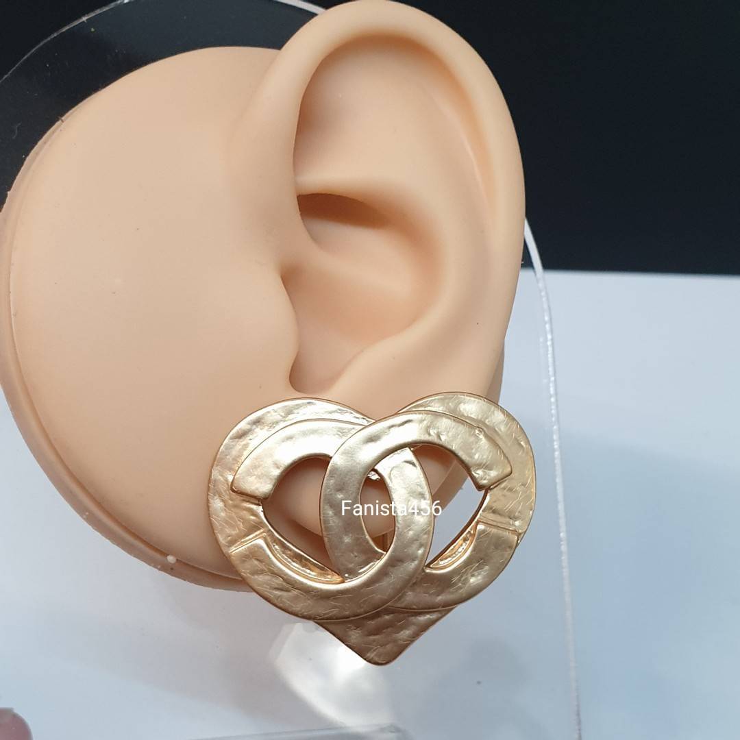 ต่างหูชาแนล original แบบหนีบ ต่างหู Chanel งานวินเทจหัวใจ ต่างหูชาแนล 1:1 ต่างหูหัวใจ Chanel earring heart