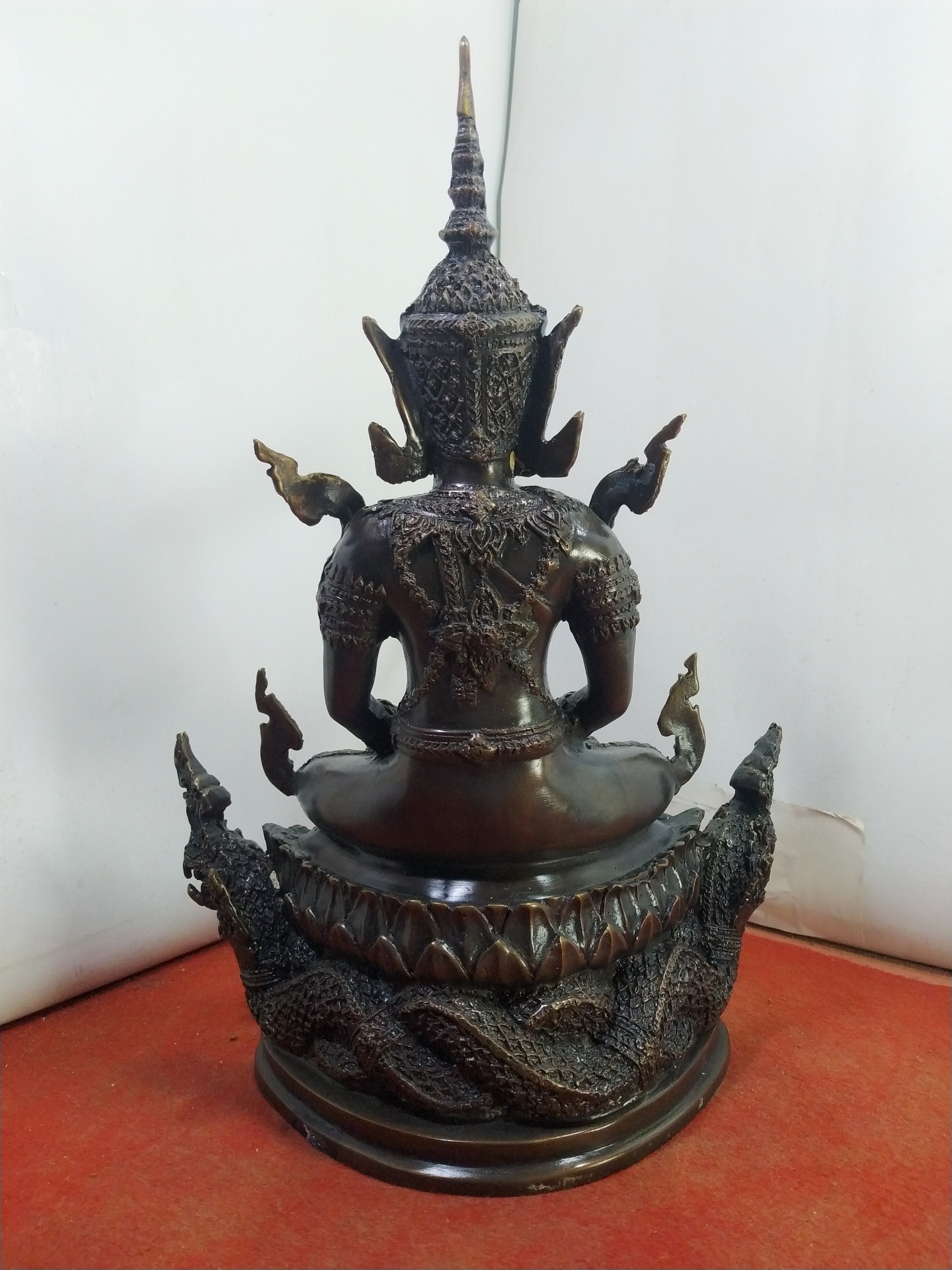 สมเด็จพระมหาจักรพรรดิ์ สมเด็จองค์ปฐม มหาจักรพรรดิทรงเครื่อง ประทับพระราหูนาคเกี้ยว เนื้อโลหะทองเหลือง ผิวมันปู