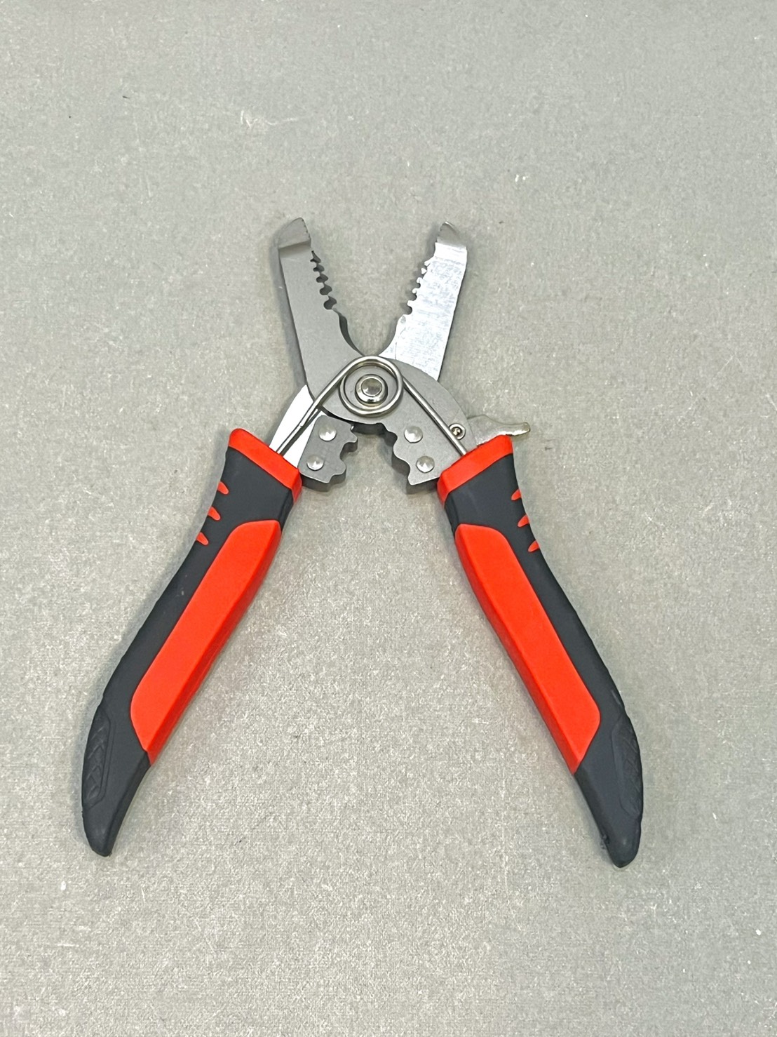 คีมปอกสายไฟ 2in1 #887 7" Solo