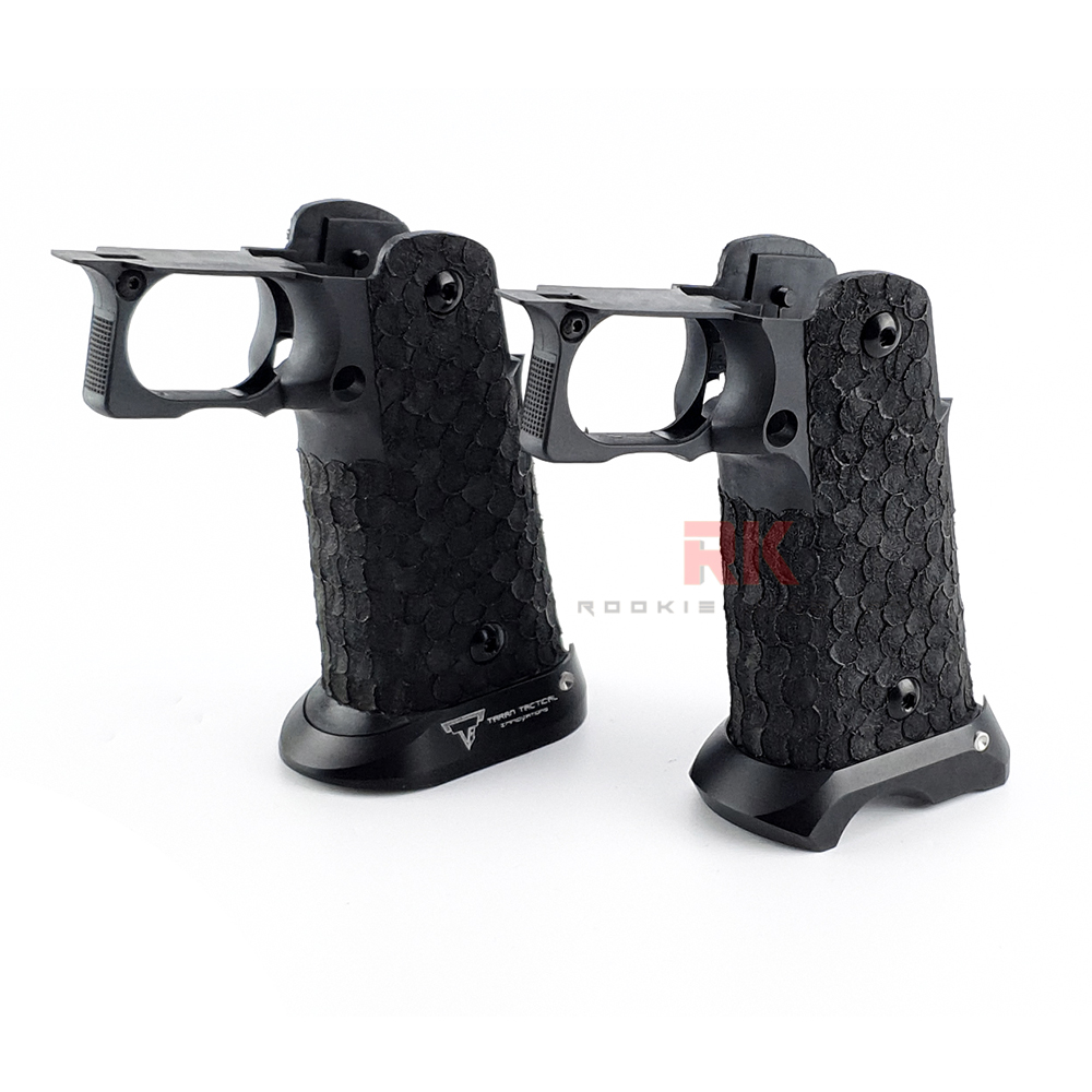 Bomber Omni Grip with TTI Tactical Magwell for Marui Hi-CAPA (Black)