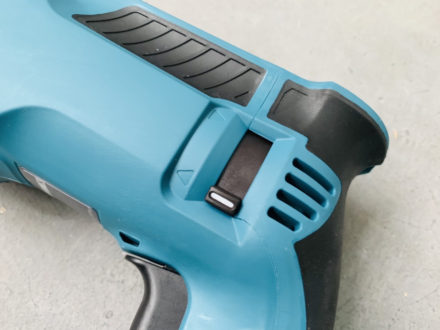 สว่านโรตารี่ 3ระบบ Makita M8701B-26