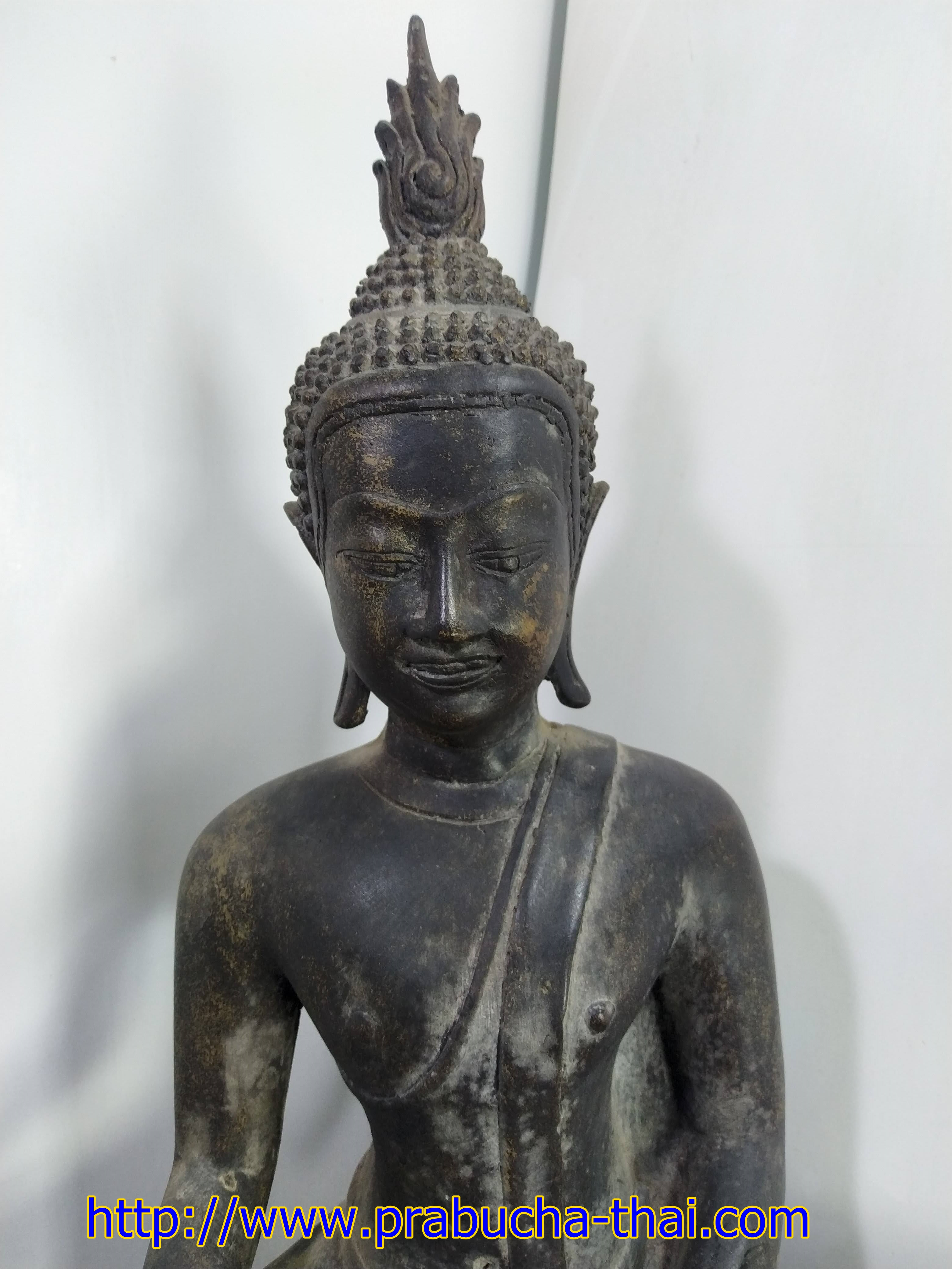 พระอู่ทอง ปางสดุ้งมาร ฐานเรือ หน้าตัก ๙ นิ้ว เนื้อสำริด