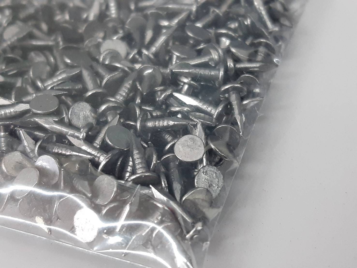 ตะปู 16 x 1/4 ตอกกิ๊ป A (ห่อเล็ก)