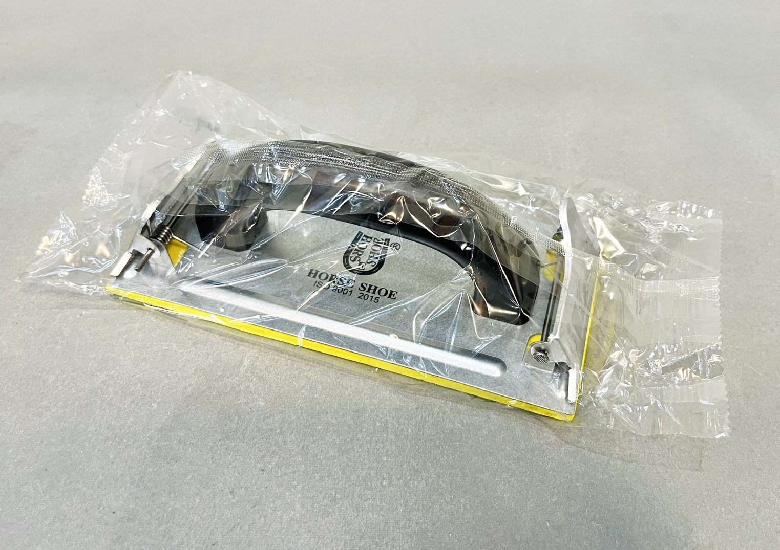 มือจับกระดาษทราย 86 x 185 มิล HORSE SHOE