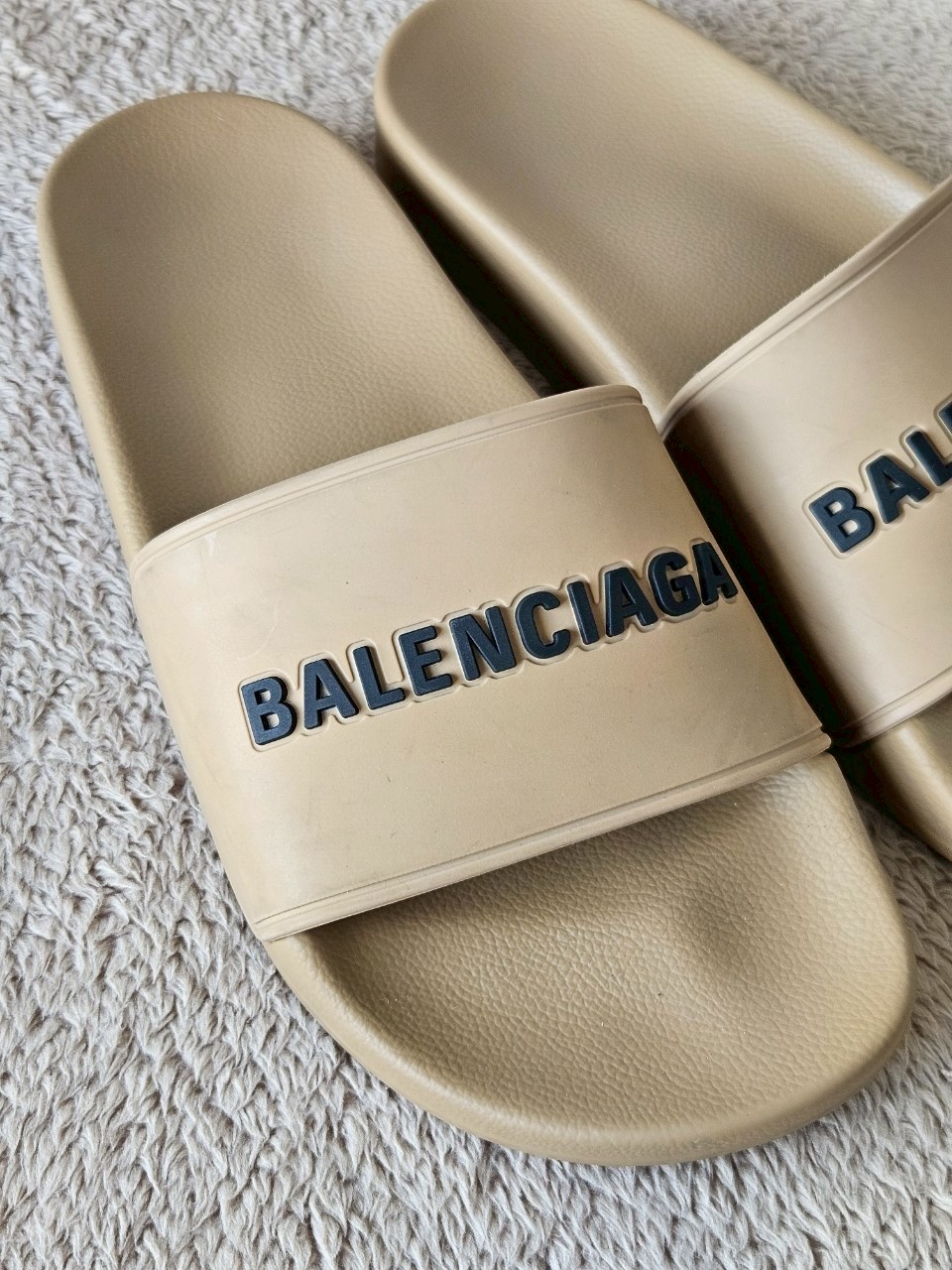 Balenciaga Pool Slides With Logo สีน้ำตาล