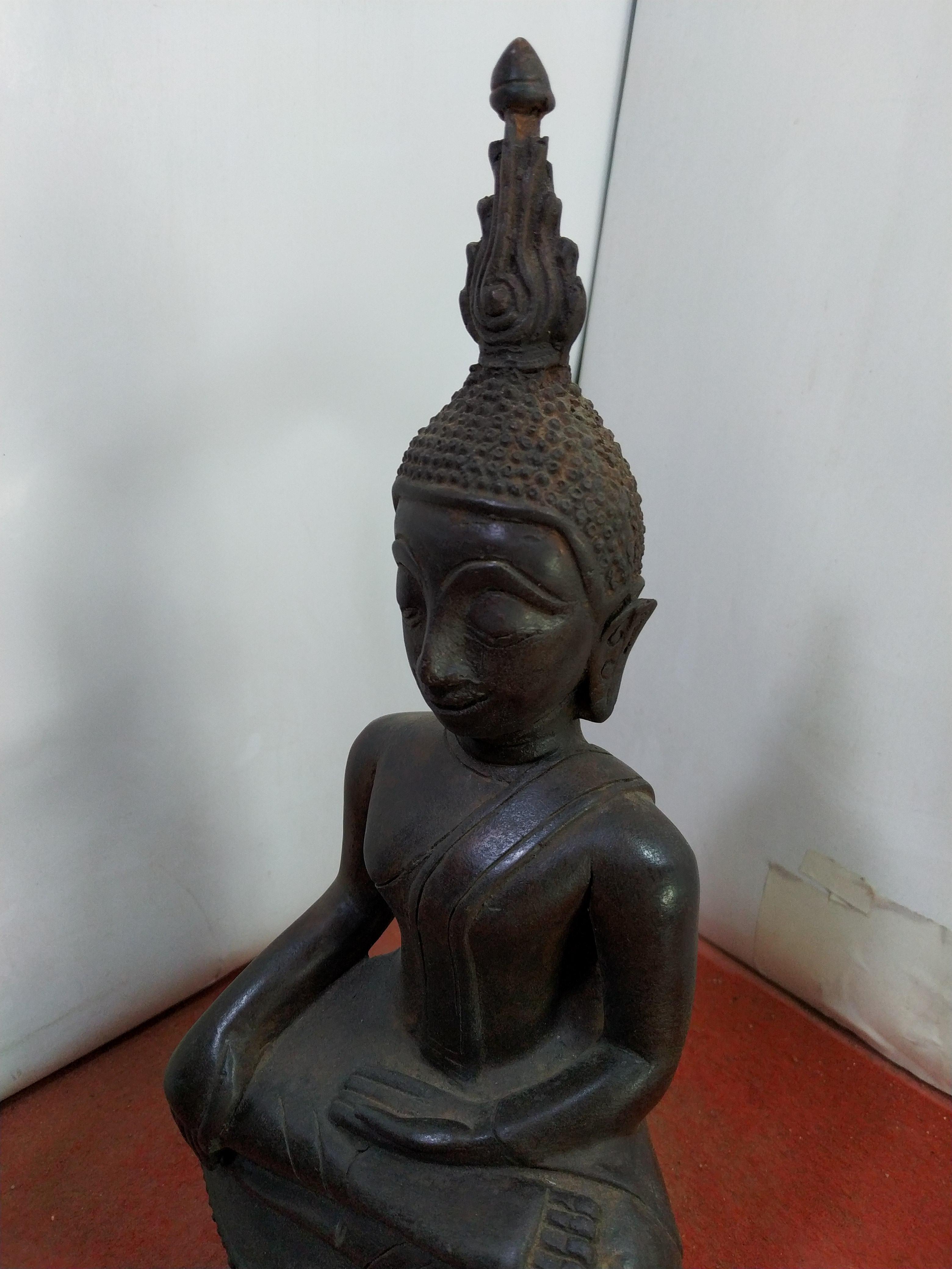 พระเชียงรุ้ง ฐานสูง สูง 12 นิ้ว เนื้อโลหะสำริด