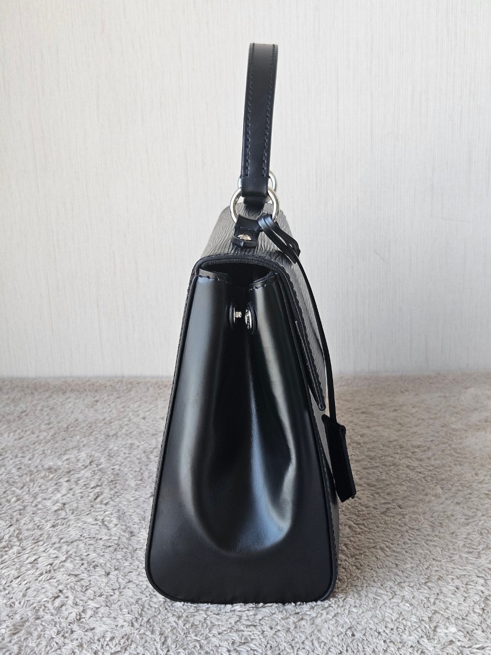 LV M41312 Cluny BB EPI microchip