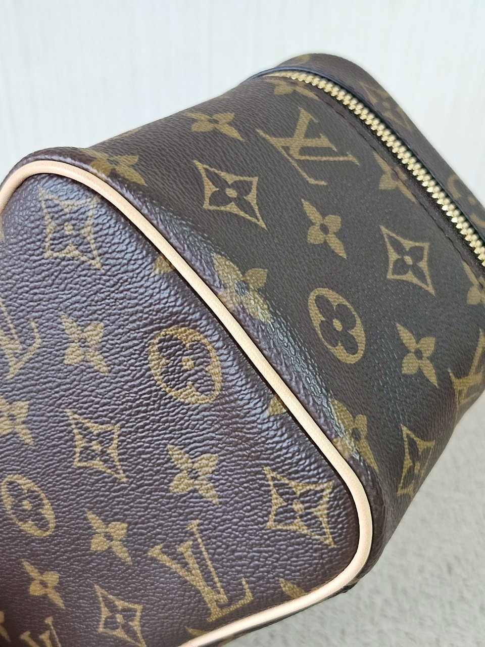 LV Nice Mini Microchip