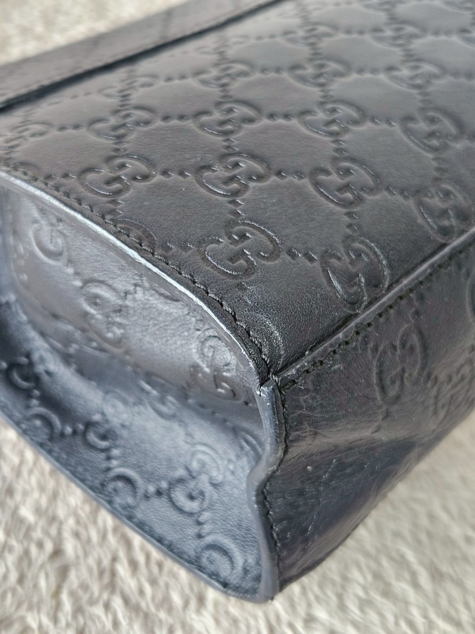 Gucci 295402 Emily Guccissima Medium