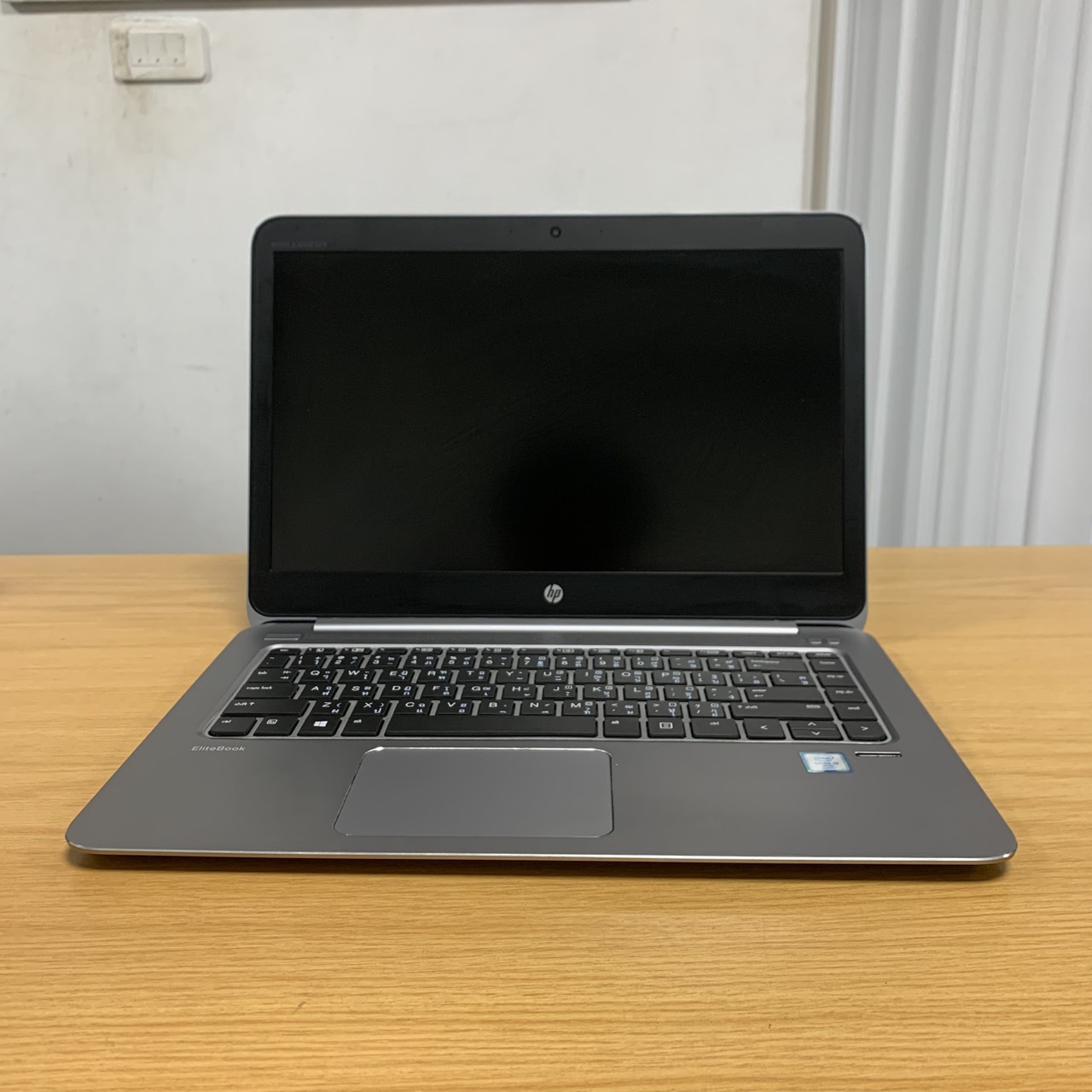 (Used) HP EliteBook Folio 1040 G3, 6th Gen Core i5, 8GB DDR4 RAM, 256GB SSD, 14"