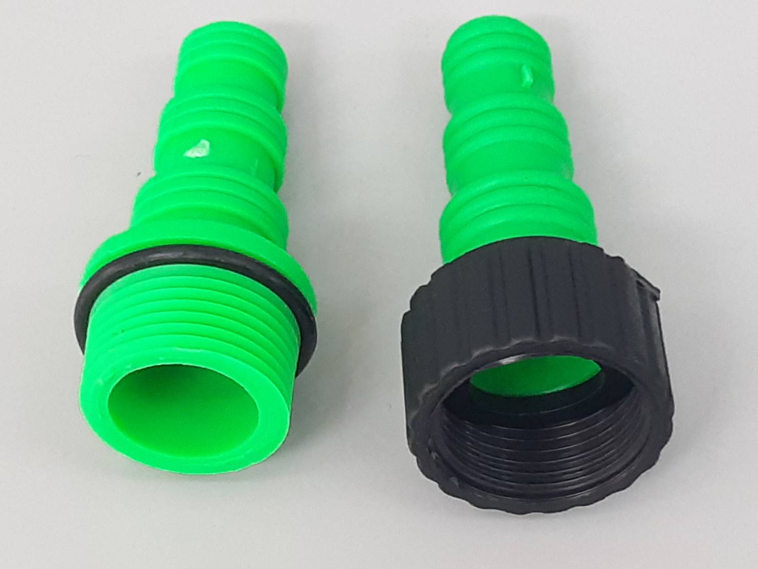 ข้อต่อสายยาง สีเขียว (ตัวผู้ , ตัวเมีย) เกลียวขนาด 3/4" (6หุน)
