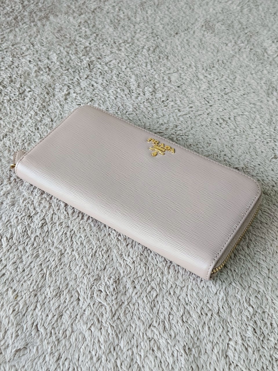 Prada 1ML506 Zippy สีนู๊ด