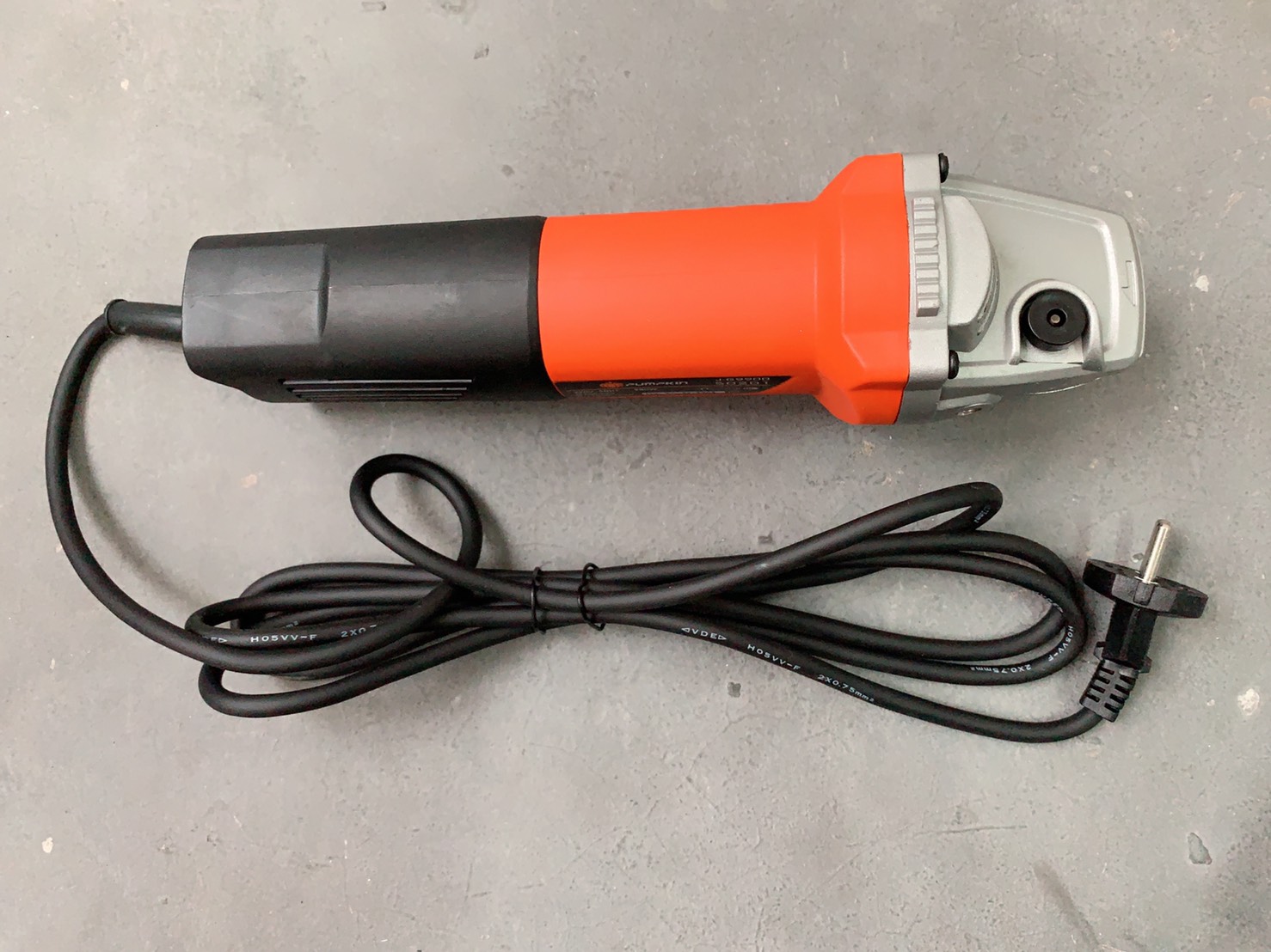 เครื่องเจียร์ 4" พัมคิน 980w J-G9900