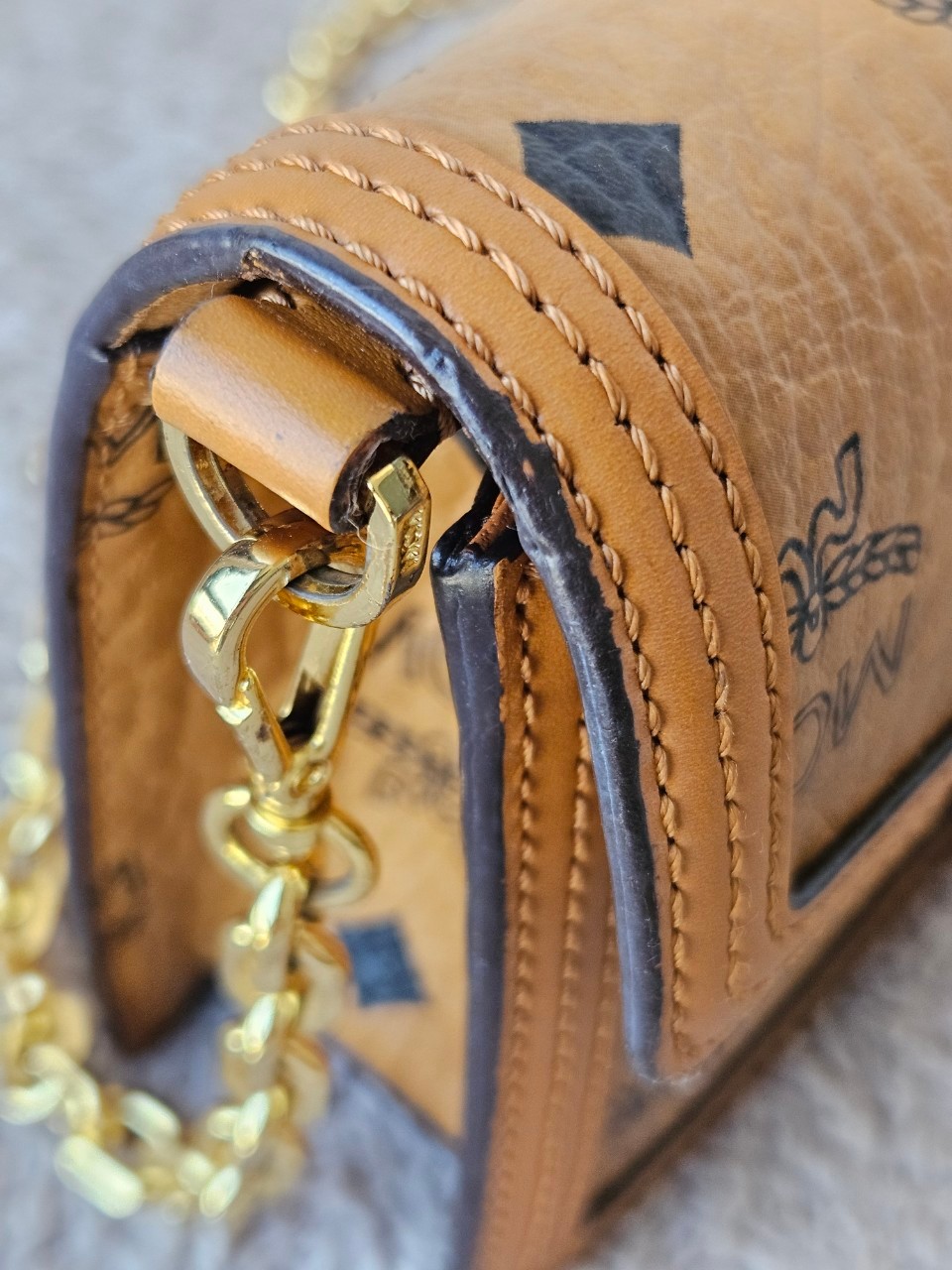 MCM Tracy Crossbody in Visetos