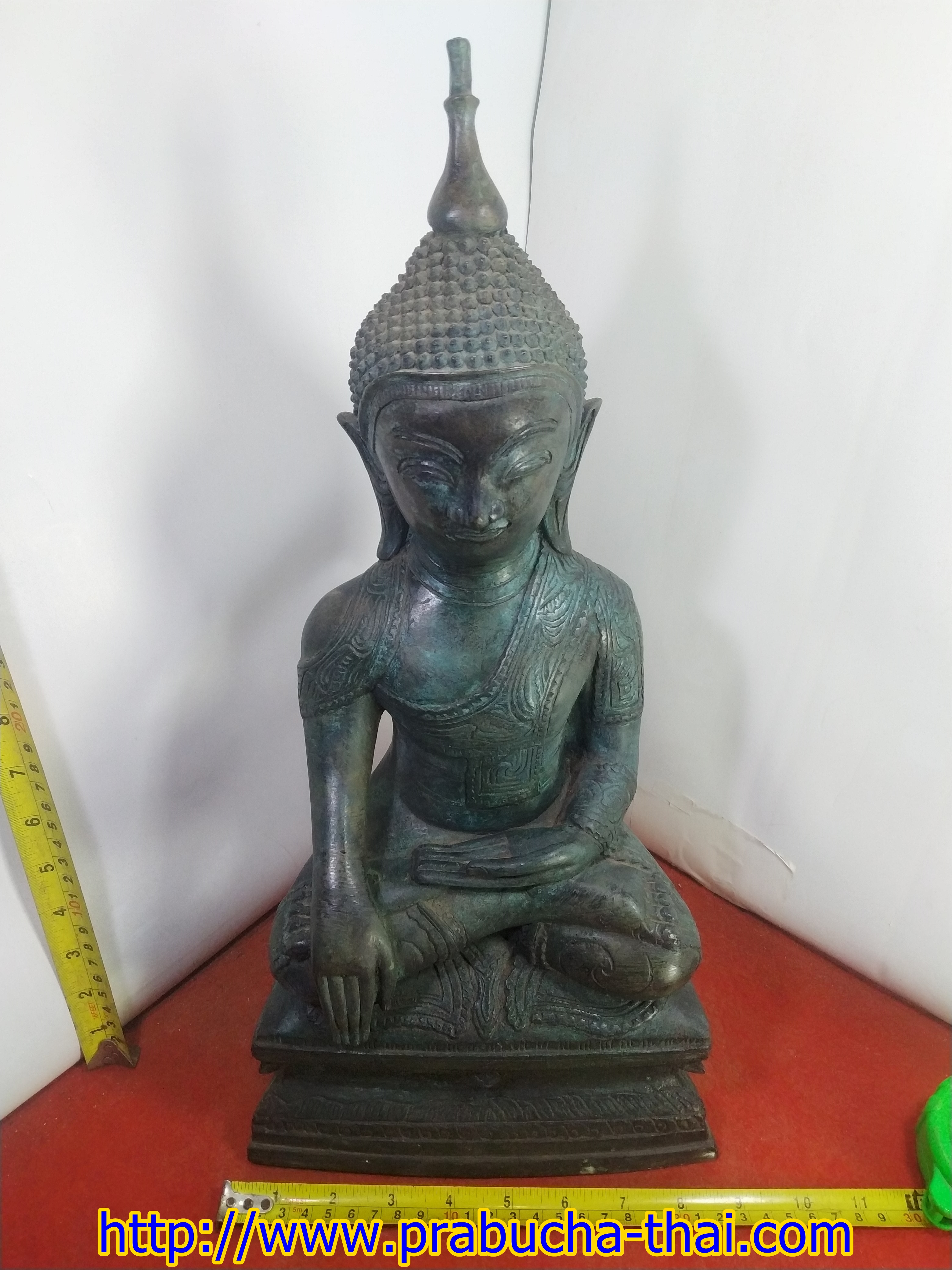 พระเชียงรุ้ง ทรงเครื่อง ฐาน 9 นิ้ว เนื้อโลหะสำริด