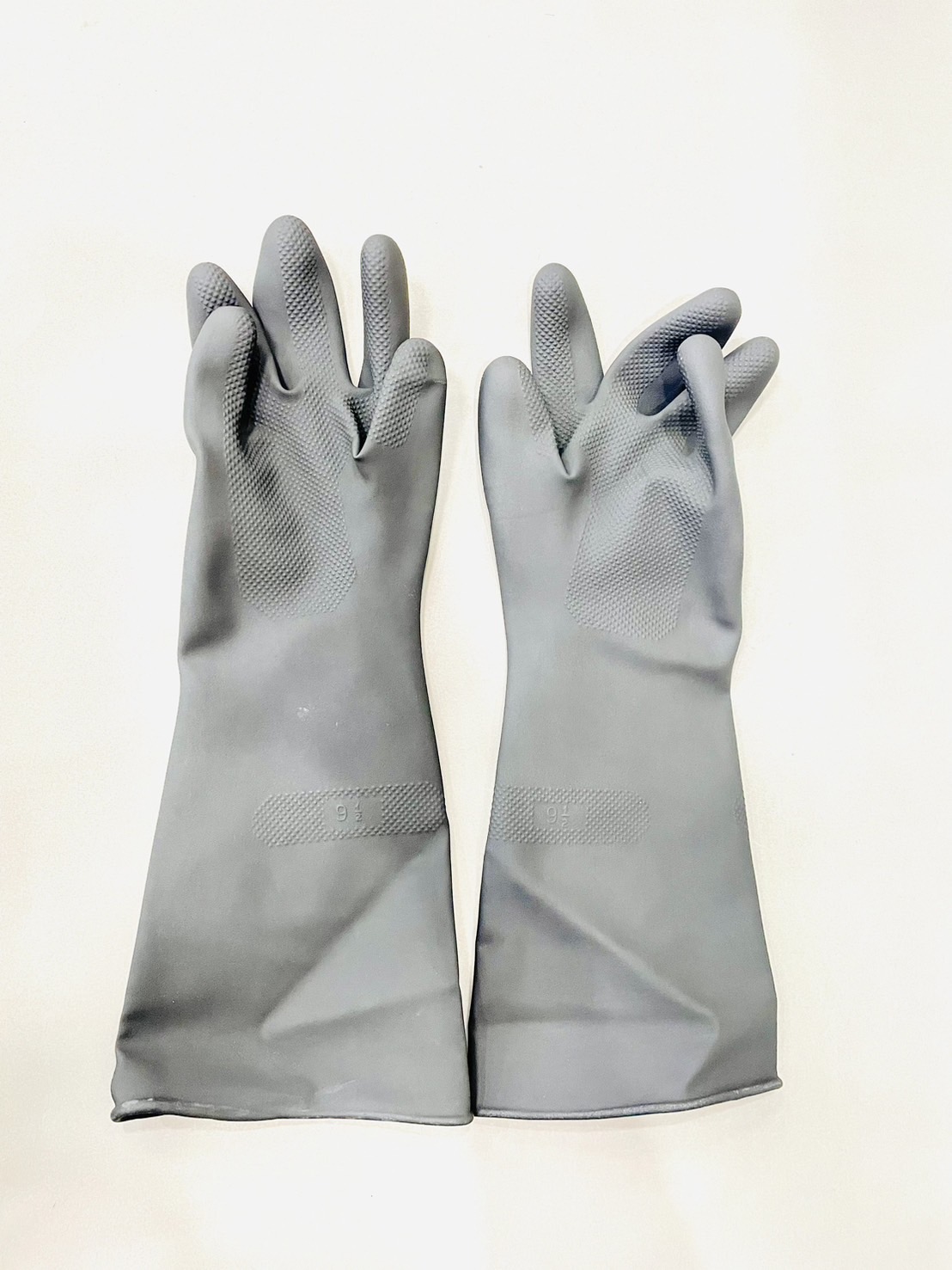 ถุงมือยางดำ หนา ขนาด L รุ่นยาว 14"