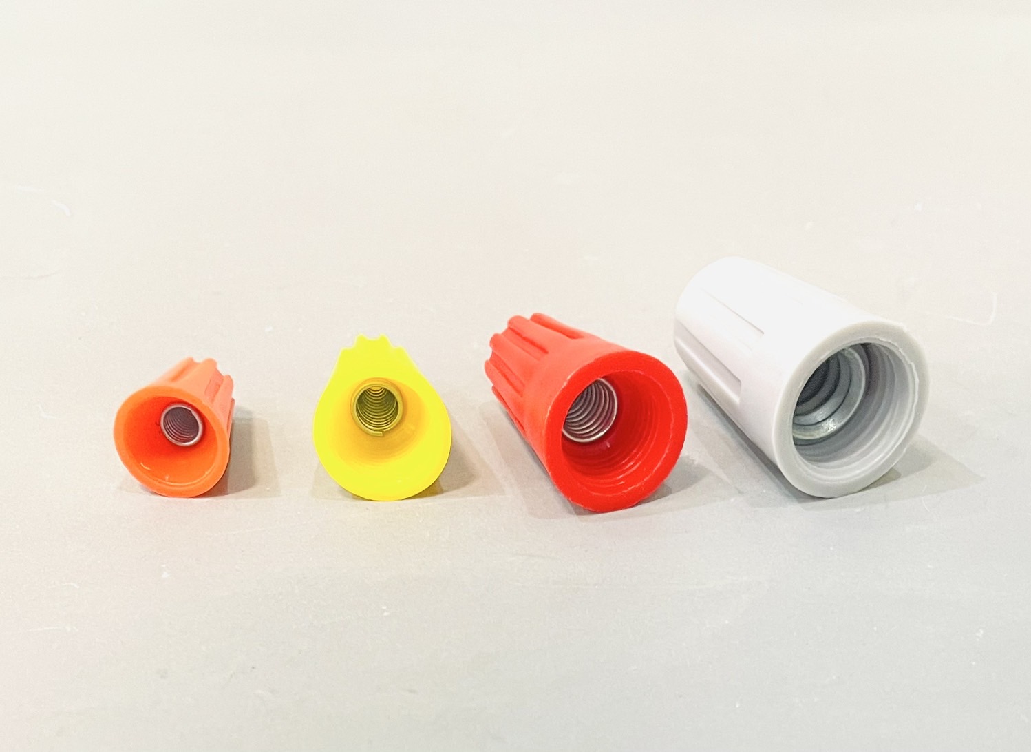 วายนัต (กล่อง)