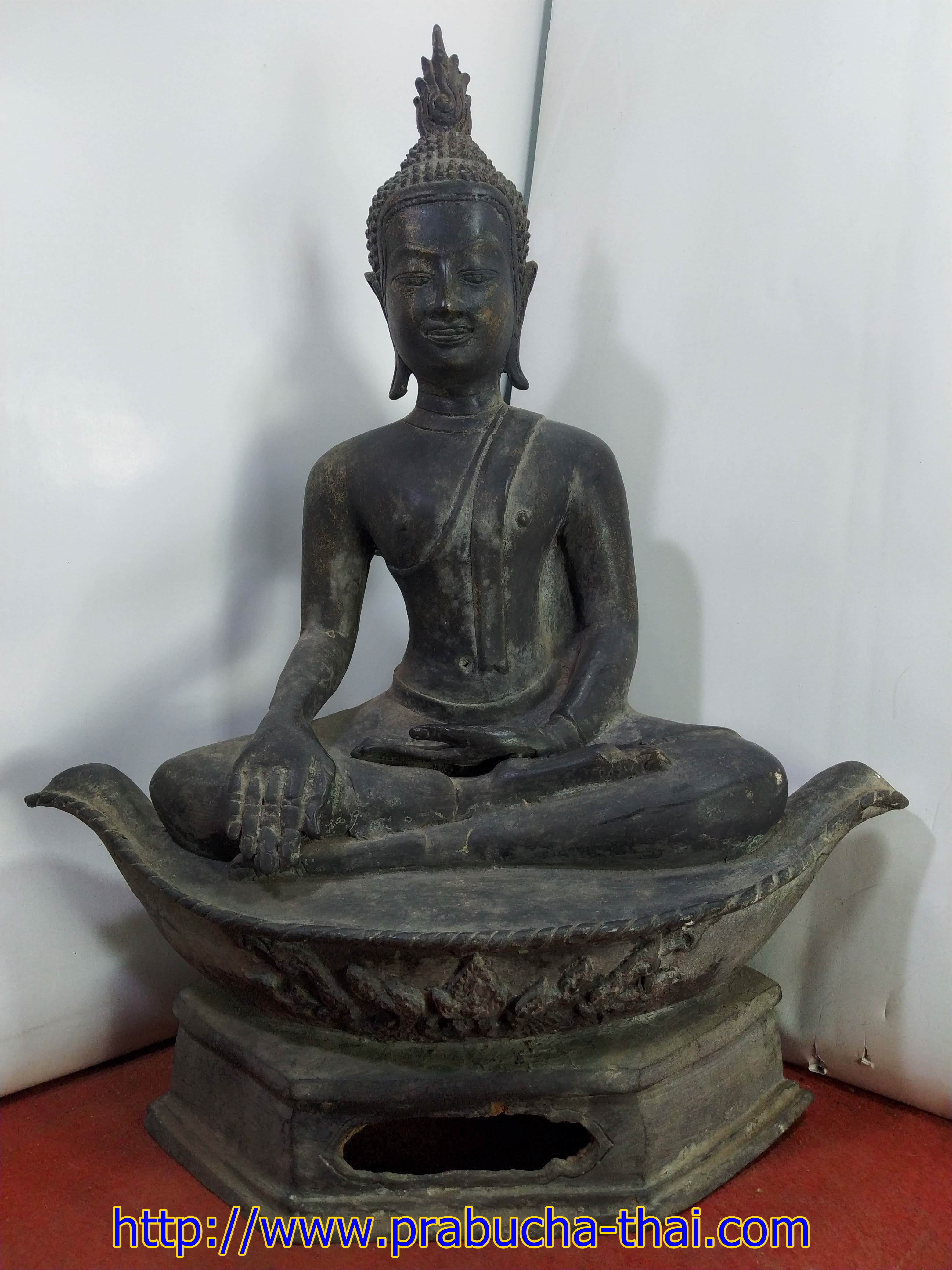 พระอู่ทอง ปางสดุ้งมาร ฐานเรือ หน้าตัก ๙ นิ้ว เนื้อสำริด