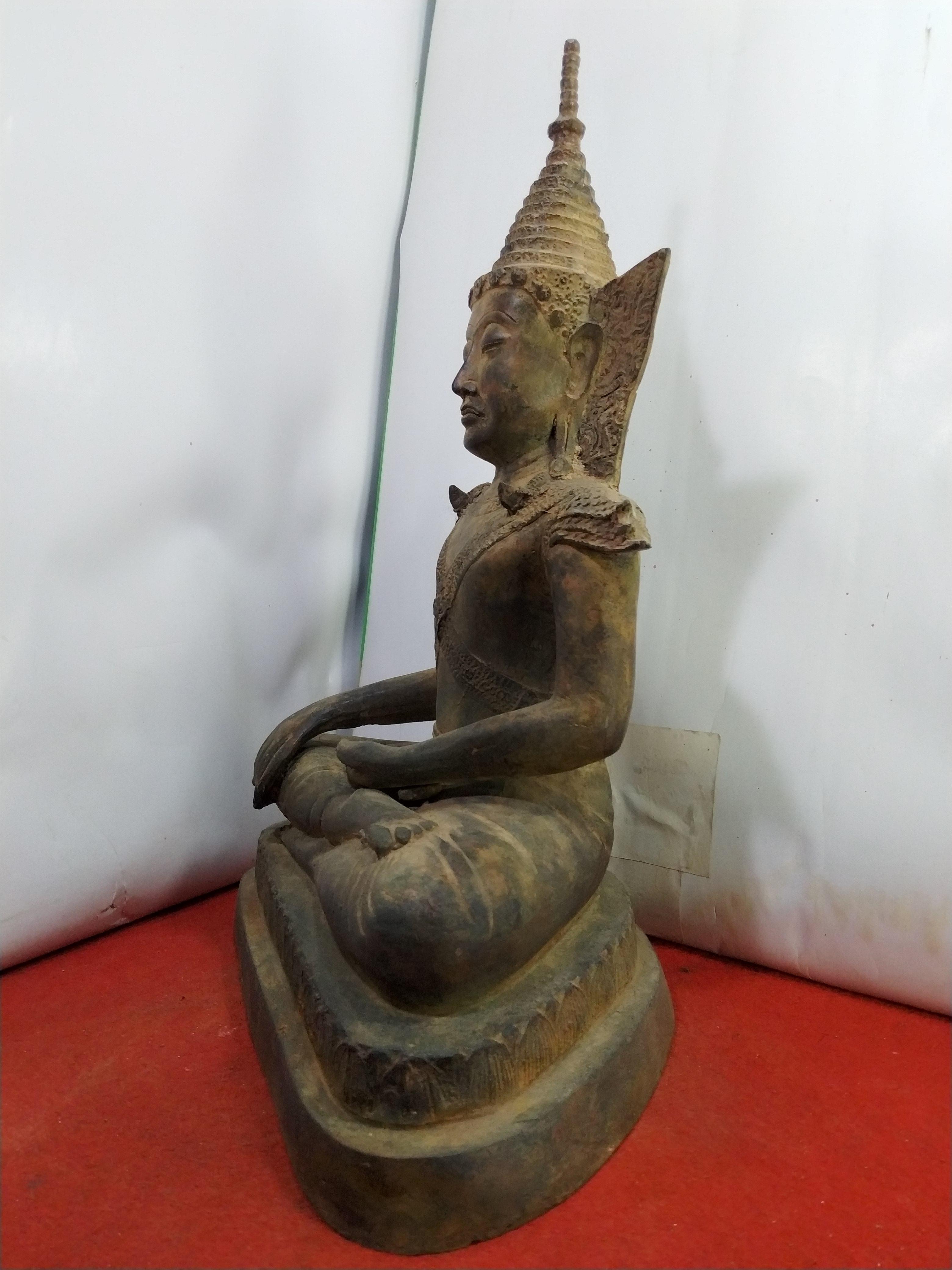 พระมหามัยมุนี แห่งเมืองมัณฑะเลย์ หน้าตัก 9 นิ้ว เนื้อสำริดสภาพเก่า