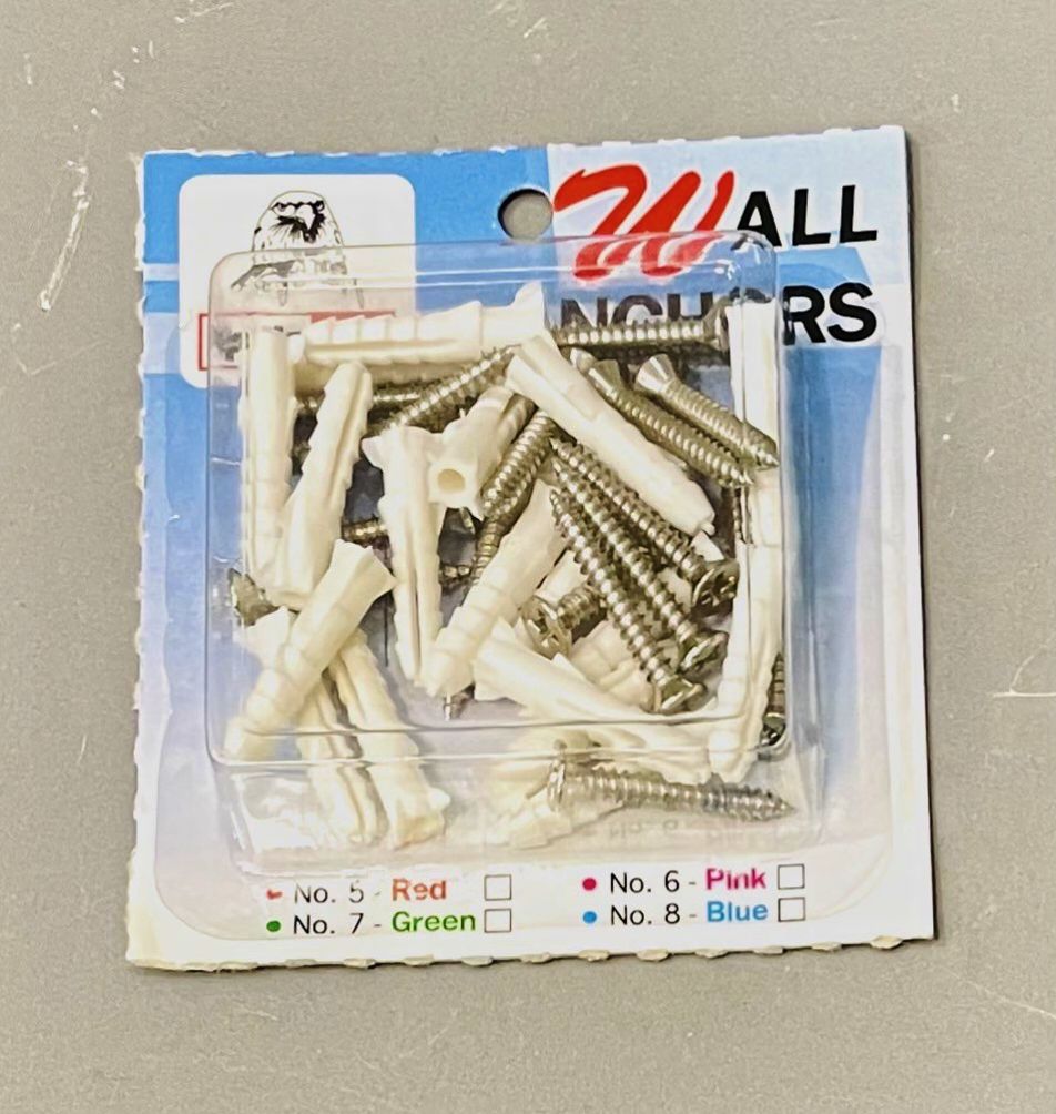 พุ๊กพลาสติก พร้อมน็อต